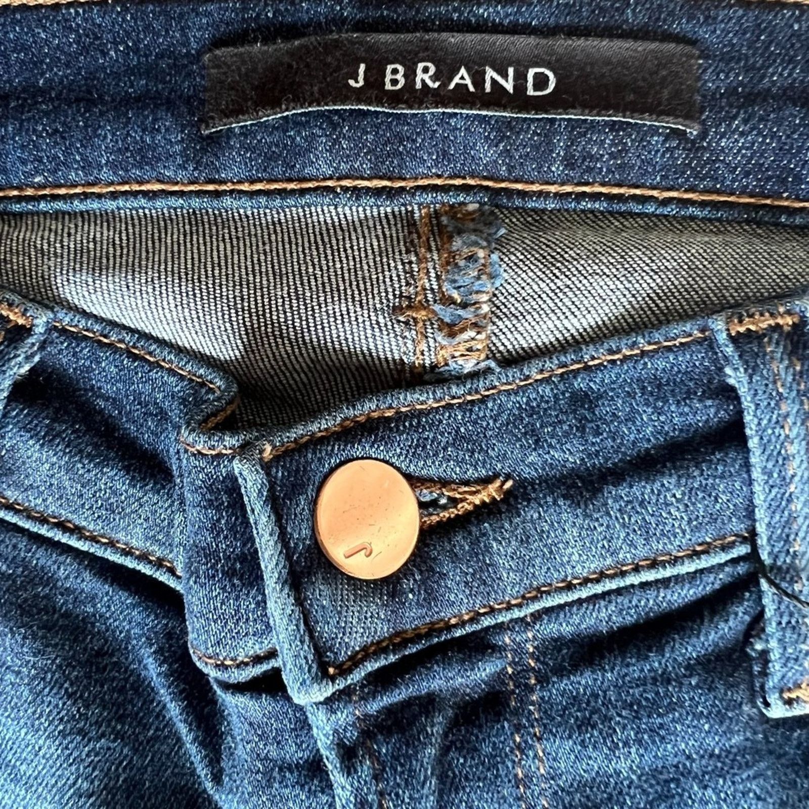 J Brand J Brand Blue Medium Wash Mid-Rise Skinny Leg Jean, US24 Size 24" / US 00 / IT 34 - 5 Thumbnail