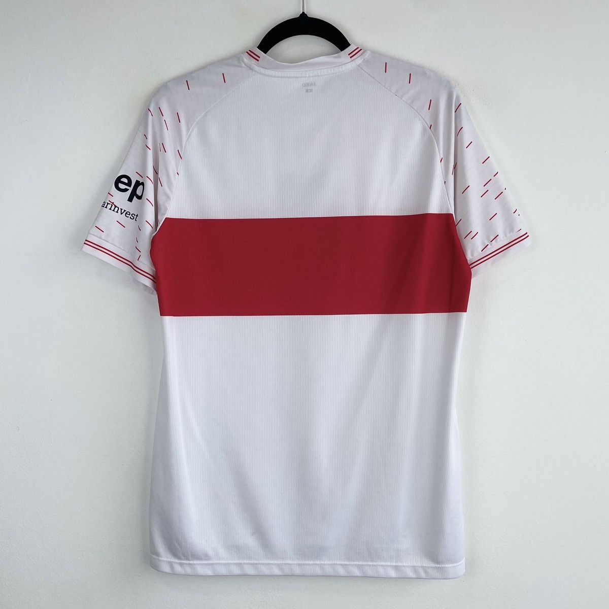 Other VfB Stuttgart Home Men’s Jersey Shirt 2023/2024 size S Size US S / EU 44-46 / 1 - 9 Thumbnail