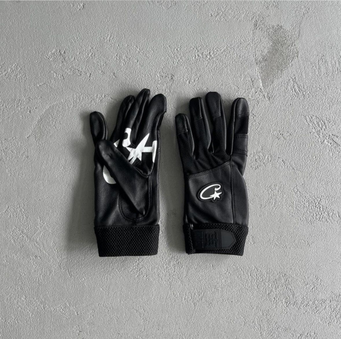 Corteiz Corteiz Leather Gloves Black | Grailed