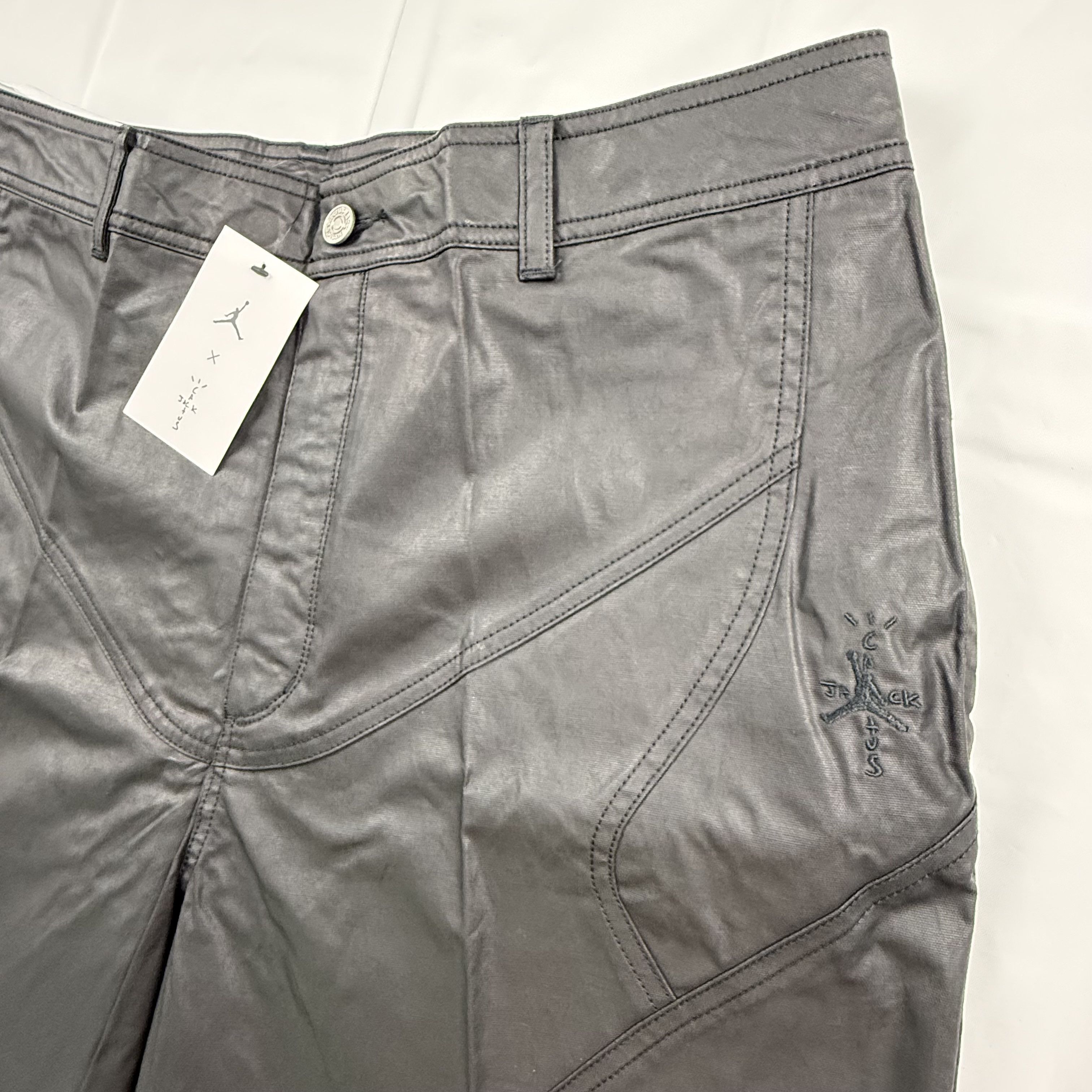 Jordan Brand Jordan Travis Scott Cactus Jack Men Black Canvas Shorts NEW Size US 36 / EU 52 - 2 Thumbnail