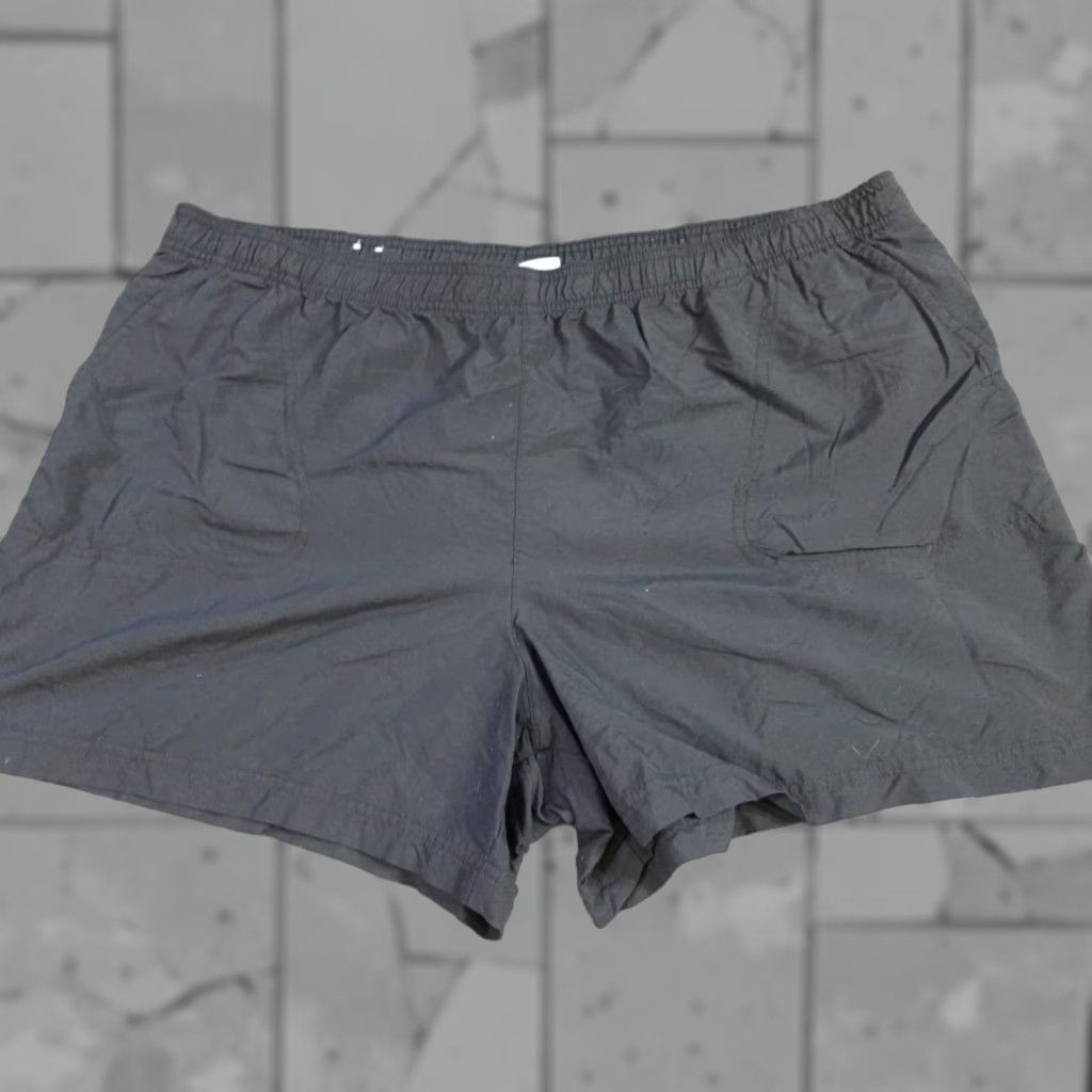 Vintage Columbia Womens Shorts 2XL Black Solid 4" Inseam Nylon Athletic Hiking Activewear Ladies Mens Size 40" / US 18 - 1 Thumbnail