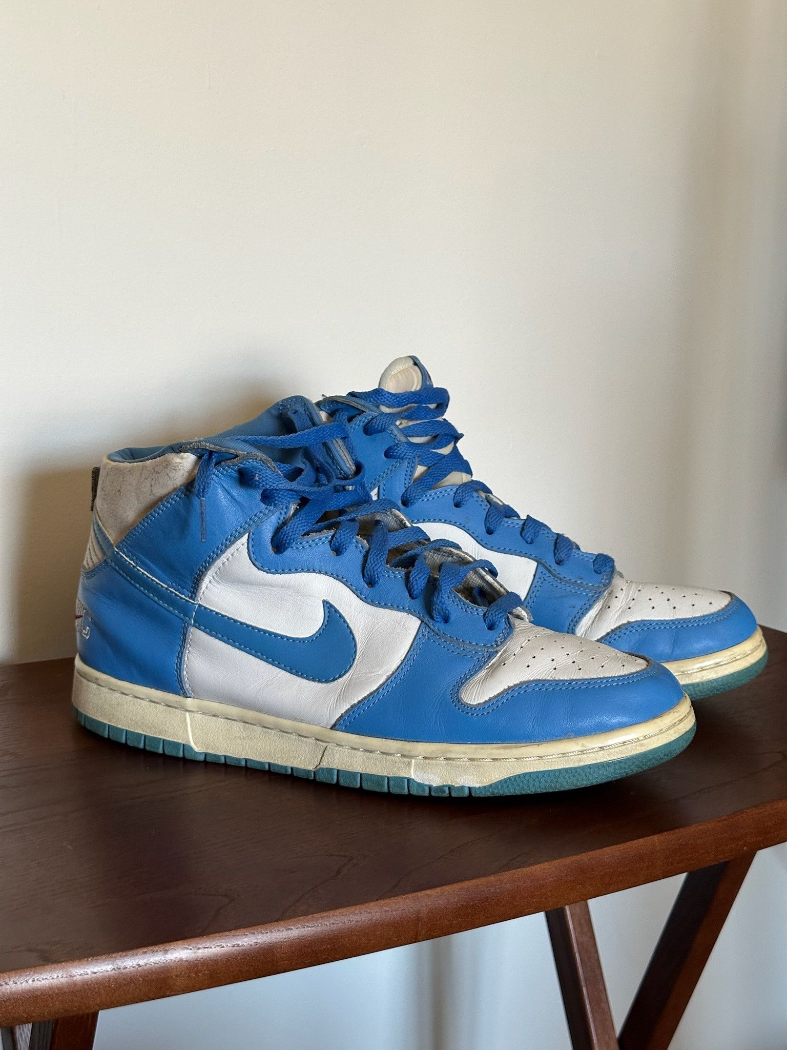 Nike 1999 Nike Dunk High LE White Carolina Blue UNC NYC Size US 11 / EU 44 - 1 Thumbnail