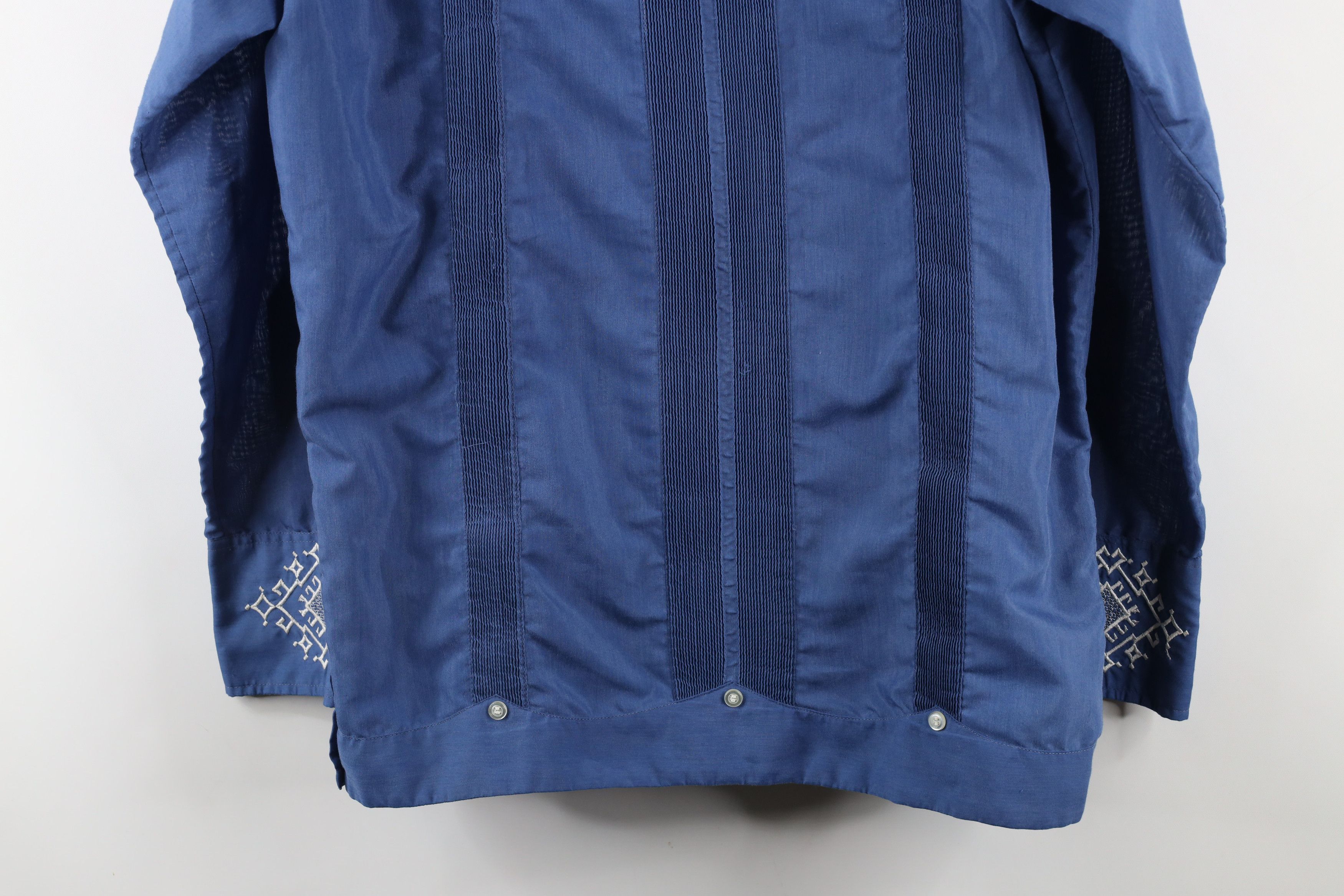 Vintage Vintage 70s Streetwear Geometric Looped Collar Button Shirt Size US M / EU 48-50 / 2 - 16 Thumbnail