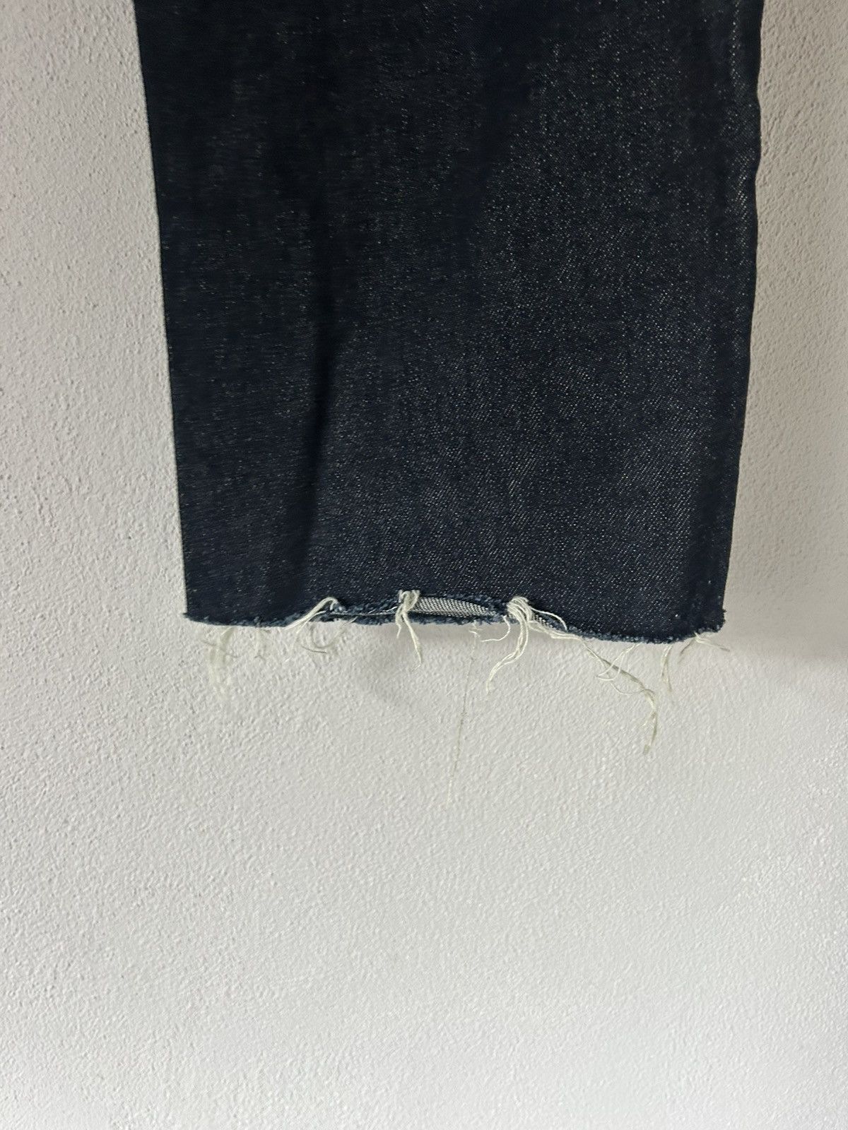 Valentino Valentino Raw Hem Dark Denim Jeans Size US 34 / EU 50 - 11 Thumbnail
