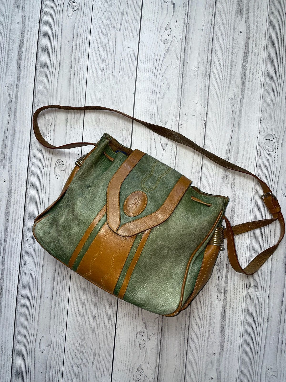 Vintage Vintage Yves Saint Laurent bag green crossbody rare Size ONE SIZE - 1 Thumbnail