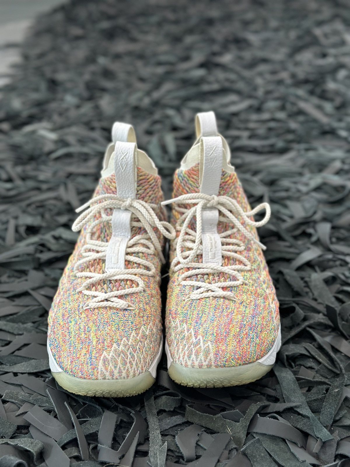 Nike Nike Lebron 15 “Fruity Pebbles” Size US 13 / EU 46 - 6 Thumbnail