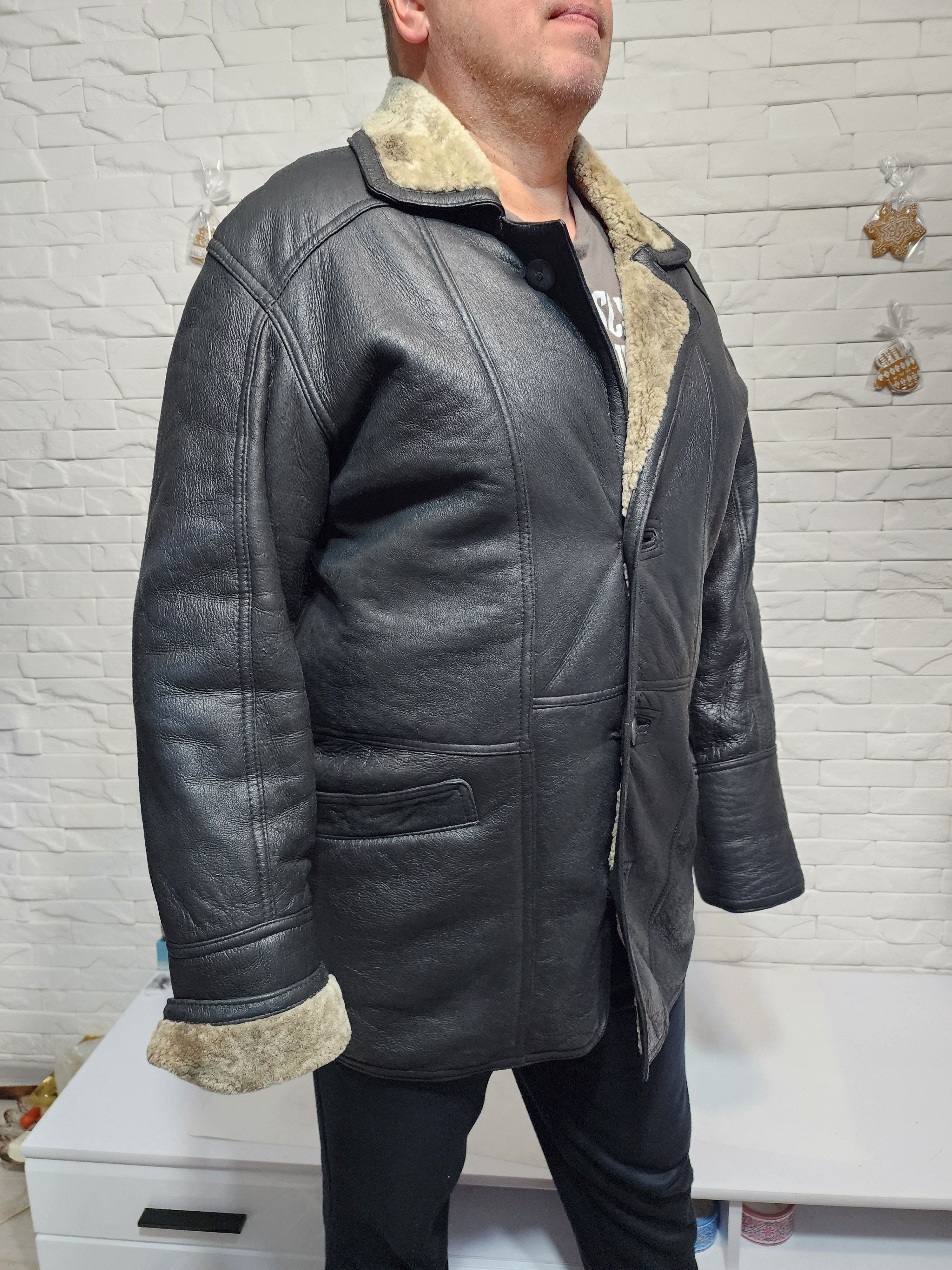 Furla Black Sheepskin Coat: Fur Collar, Button Front Size US L / EU 52-54 / 3 - 3 Thumbnail