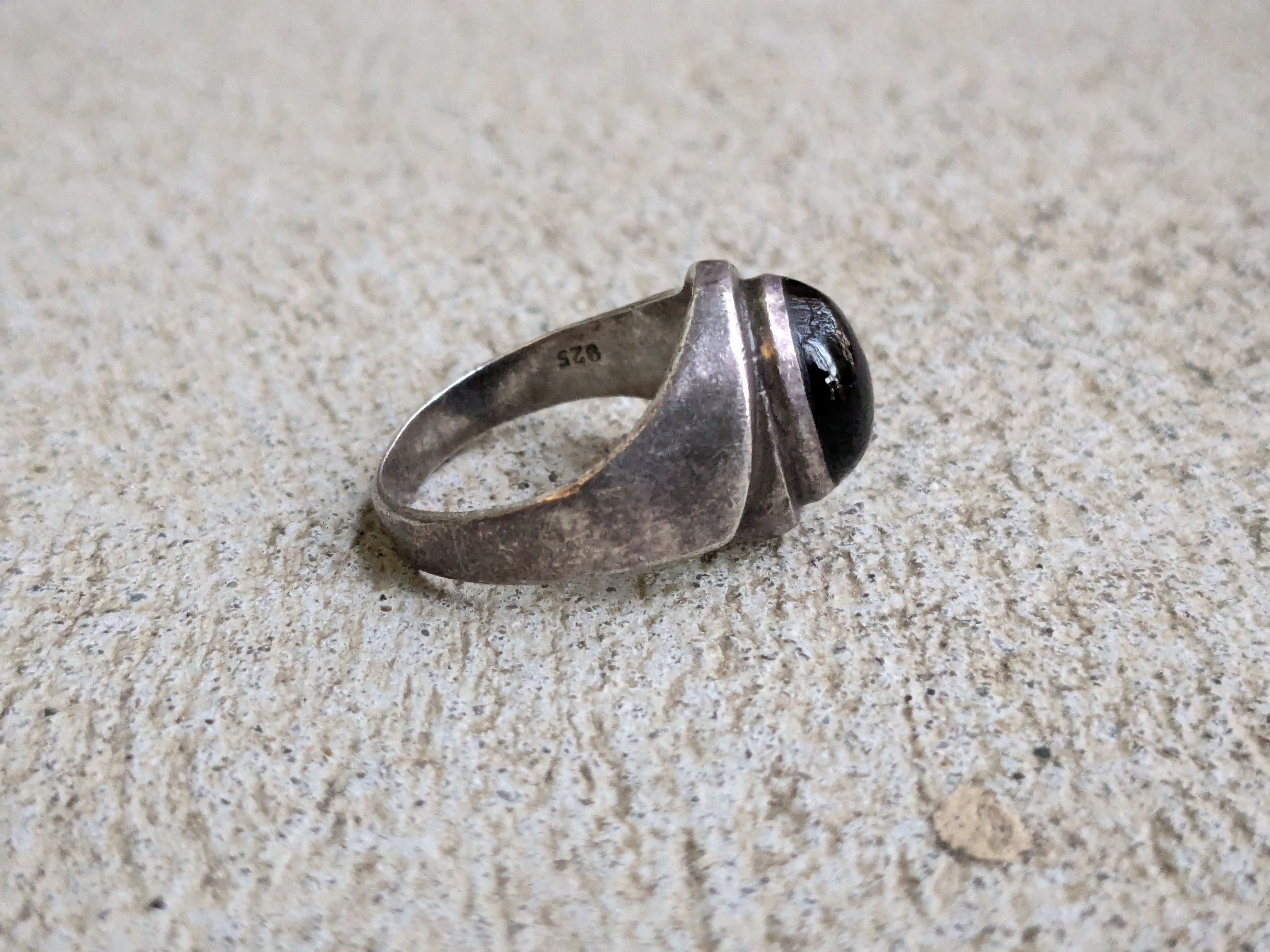 Vintage Vintage Sterling Silver Signet Ring Black Oval 8.25 Size ONE SIZE - 6 Thumbnail