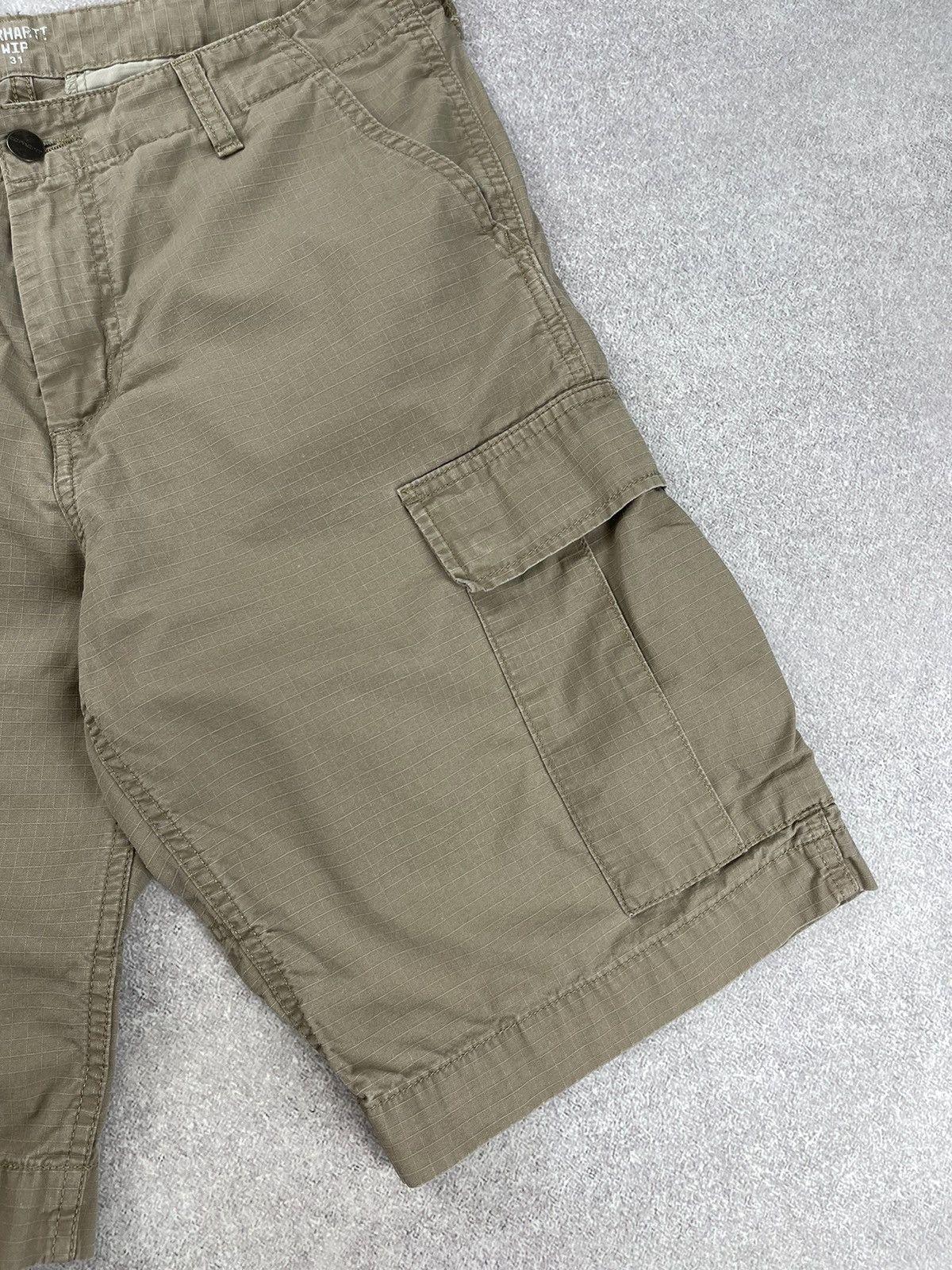 Carhartt Vintage Carhartt Regular Cargo Shorts Size 31 Size US 31 - 2 Thumbnail