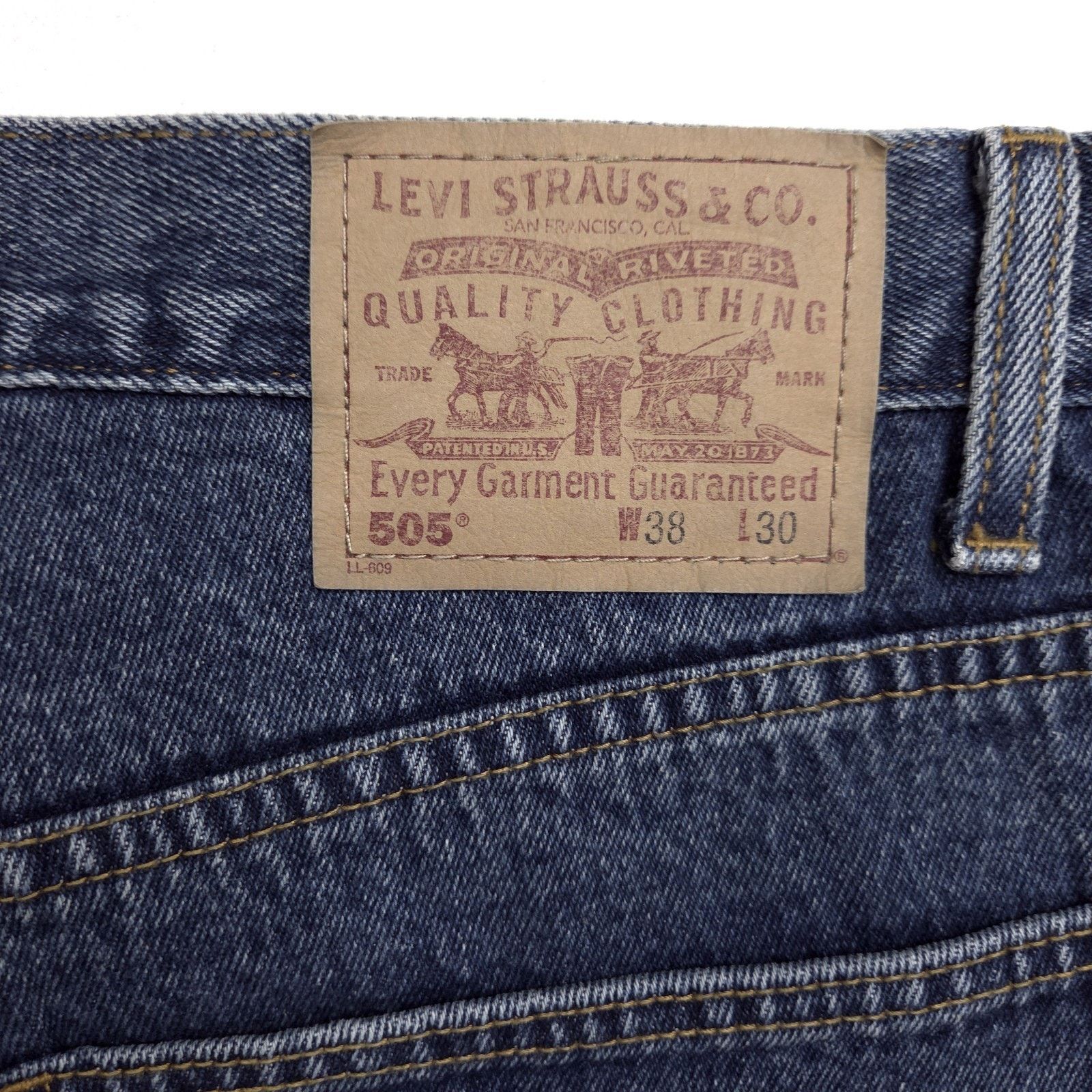 Levi's Vintage Levis 505 Jeans Mens 38x30 EUC Dark Blue Denim Retro Size US 38 / EU 54 - 9 Thumbnail