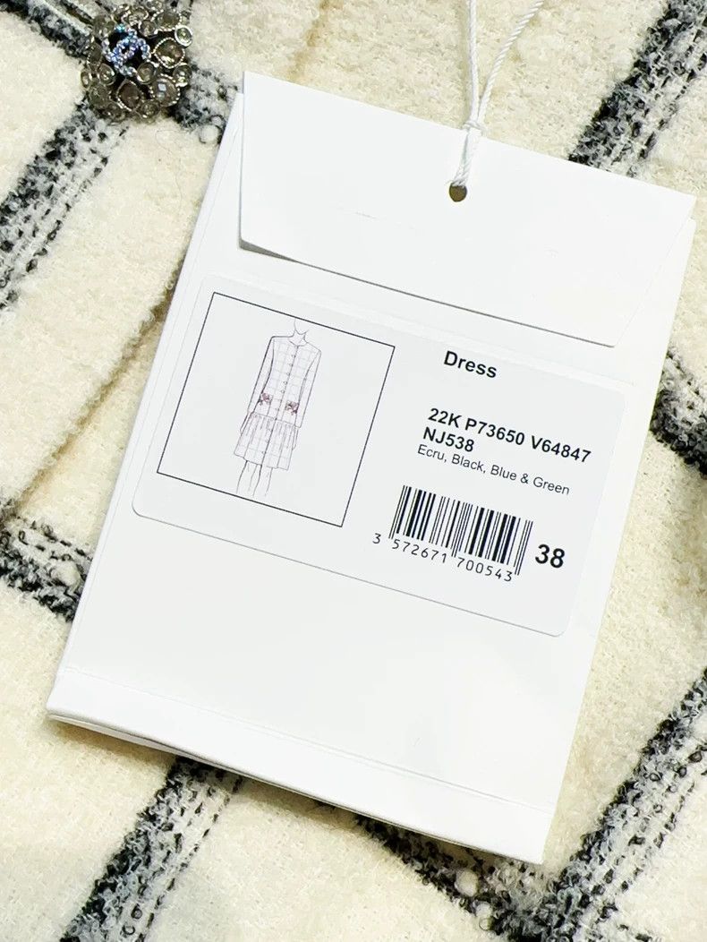 Chanel Chanel 22K beige plaid diamond buckle embroidered dress ja Size XS / US 0-2 / IT 36-38 - 6 Thumbnail