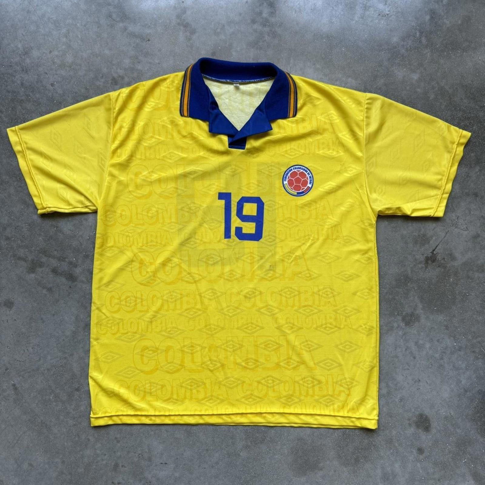 Umbro 90s Umbro Colombia National Home #19 Soccer Futbol Jersey Size US XL / EU 56 / 4 - 1 Thumbnail