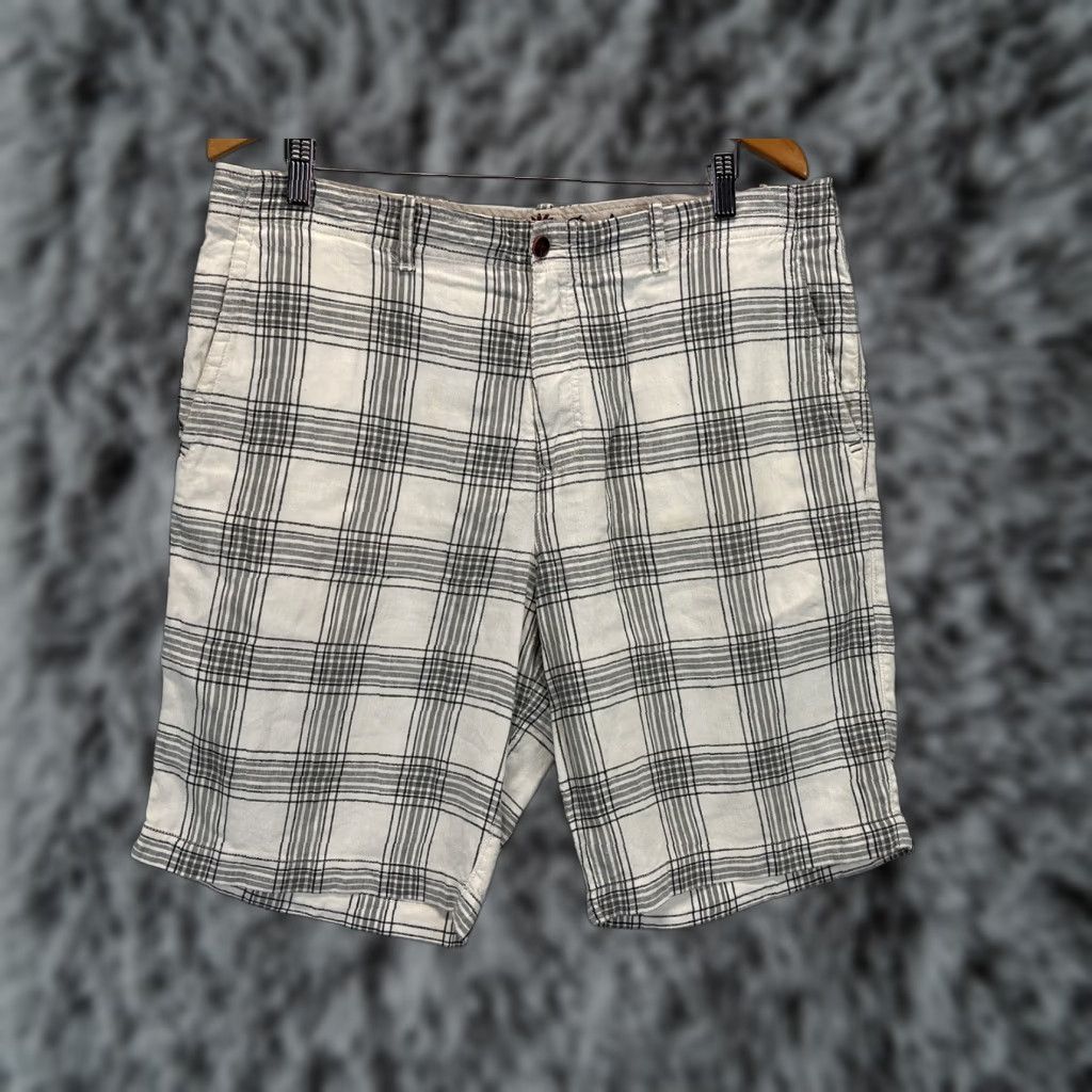 Tommy Bahama Men’s Tommy Bahama Linen Silk Shorts Sz 36 GUC Black Ivory Beach Vacation Size US 36 / EU 52 - 1 Thumbnail