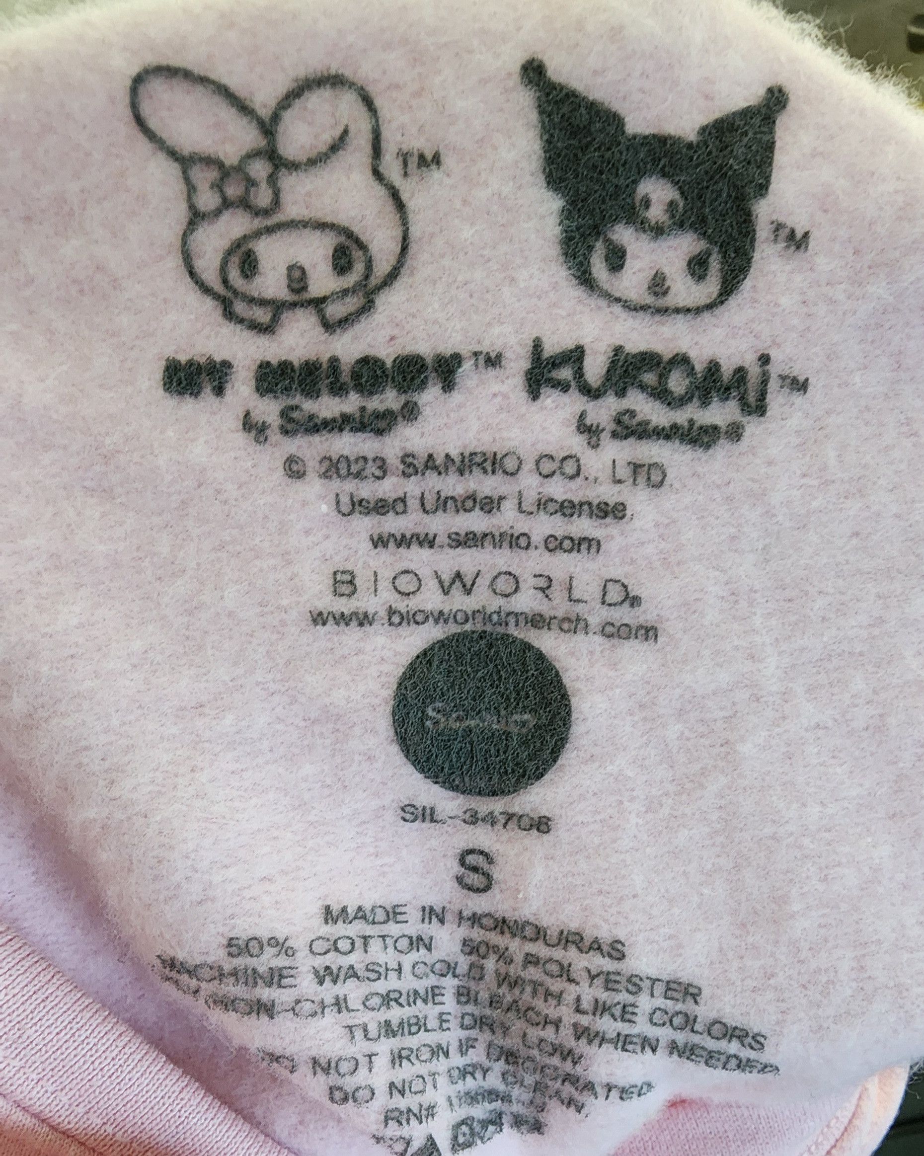 Other NWT Forever 21 Bioworld Sanrio My Melody Kuromi Sweater S Size S / US 4 / IT 40 - 5 Thumbnail