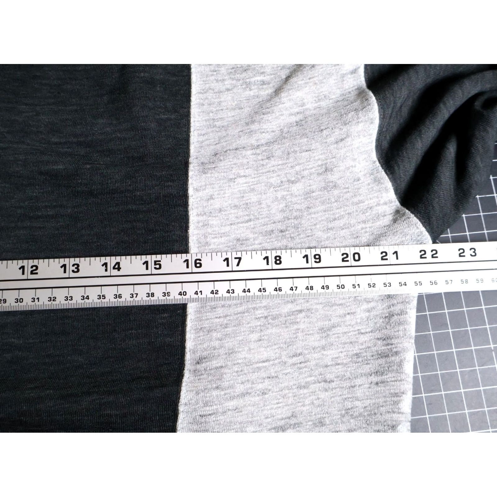 Vintage VINTAGE Towncraft Sweatshirt Striped Crewneck 90s Black Red Gray Medium Mens Regular Fit Size US M / EU 48-50 / 2 - 5 Thumbnail