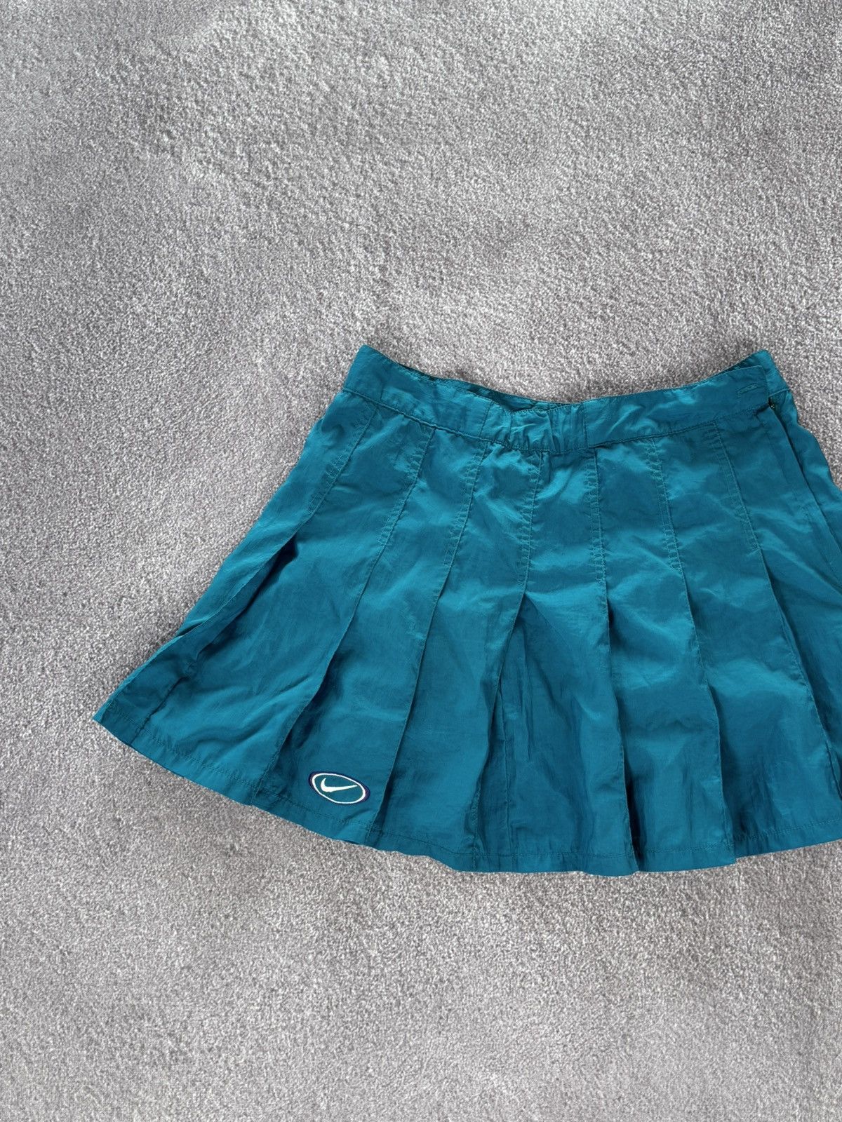 Nike Nike Streetwear Y2K Mini Tennis Skirt Size 36" / US 14 / IT 50 - 2 Thumbnail