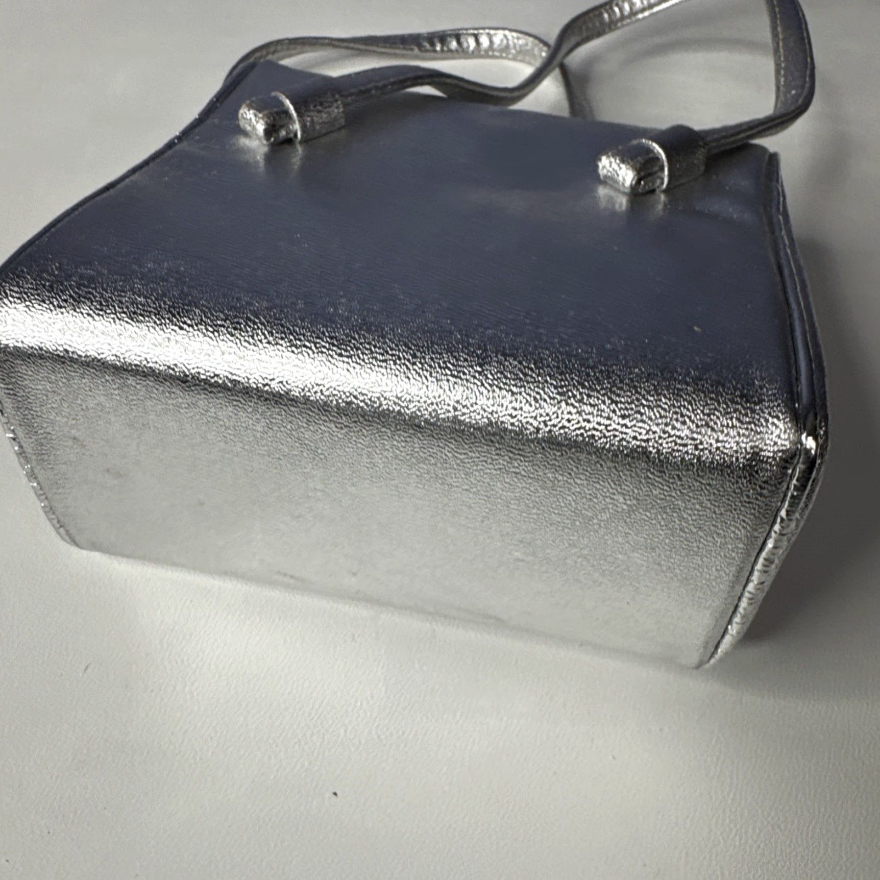 Vintage VINTAGE 50's After Five Gold Clutch Handbag Bag Silver Bag W Coin Purse Atler Five Gold Clutch Handbag Silver Bag Coin Purse Size ONE SIZE - 7 Thumbnail
