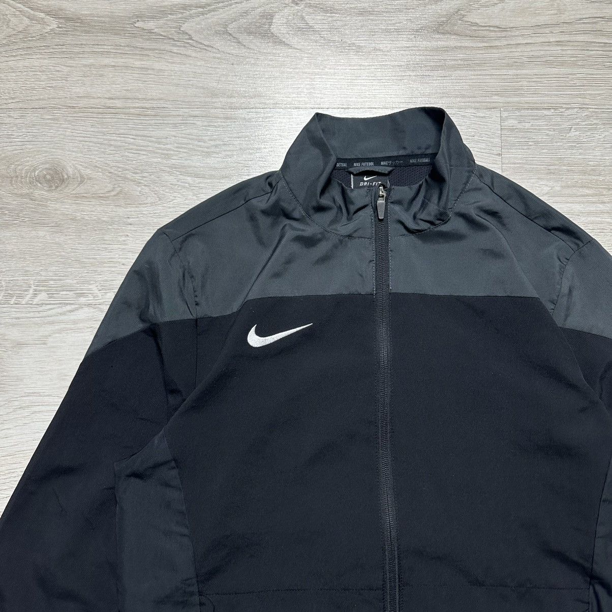 Nike Vintage Nike track jacket - S Size US S / EU 44-46 / 1 - 3 Thumbnail
