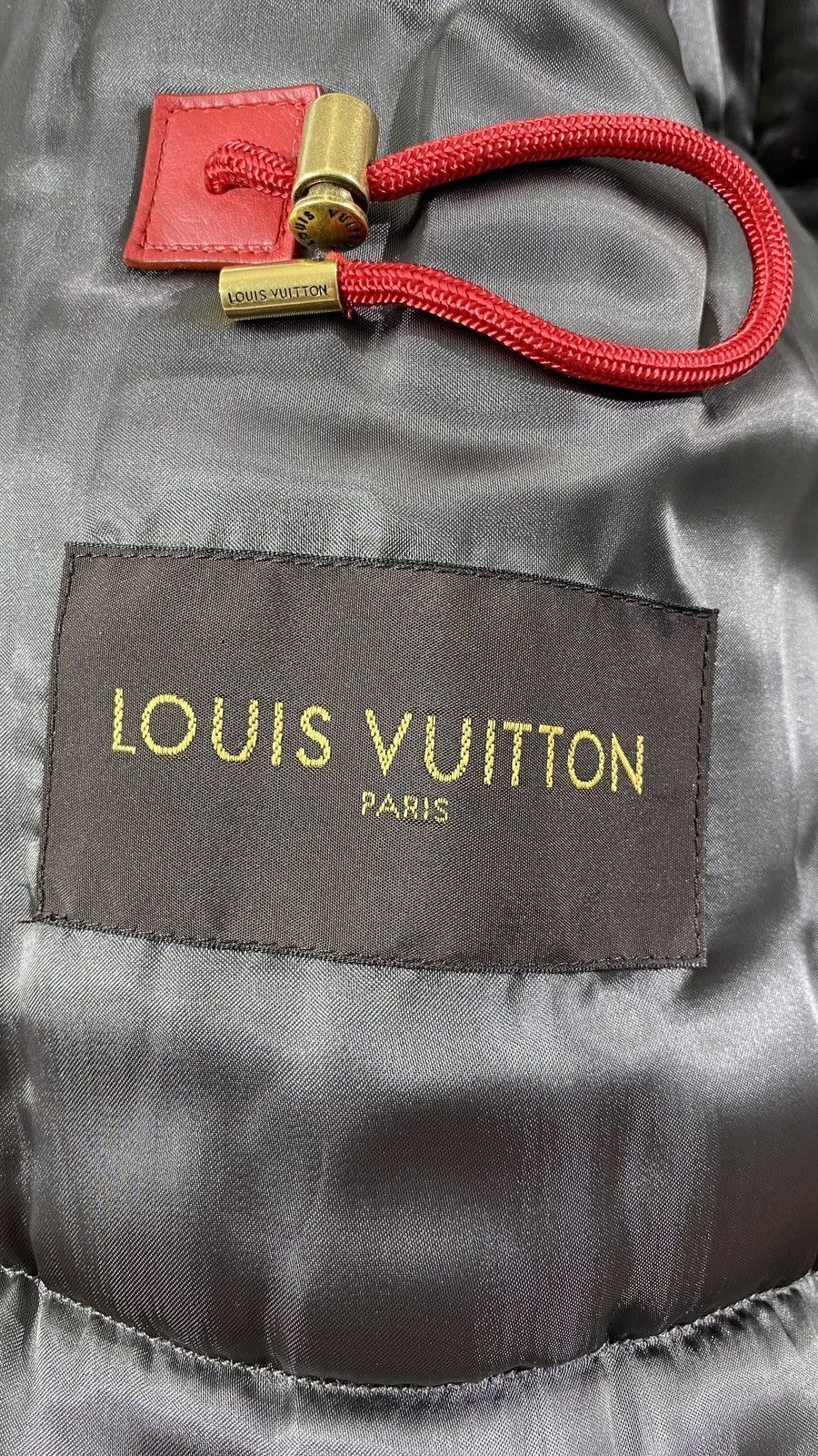 Louis Vuitton × Supreme Louis Vuitton X SUPREME 1 OF 1 Unreleased Sample Red Parka Size US M / EU 48-50 / 2 - 22 Thumbnail