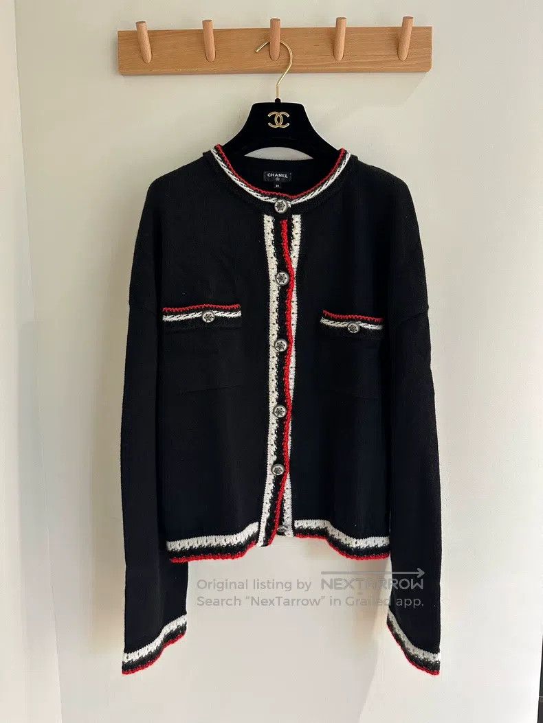 Chanel Chanel Black red-bordered single-breasted knitted cardigan Size XS / US 0-2 / IT 36-38 - 1 Thumbnail