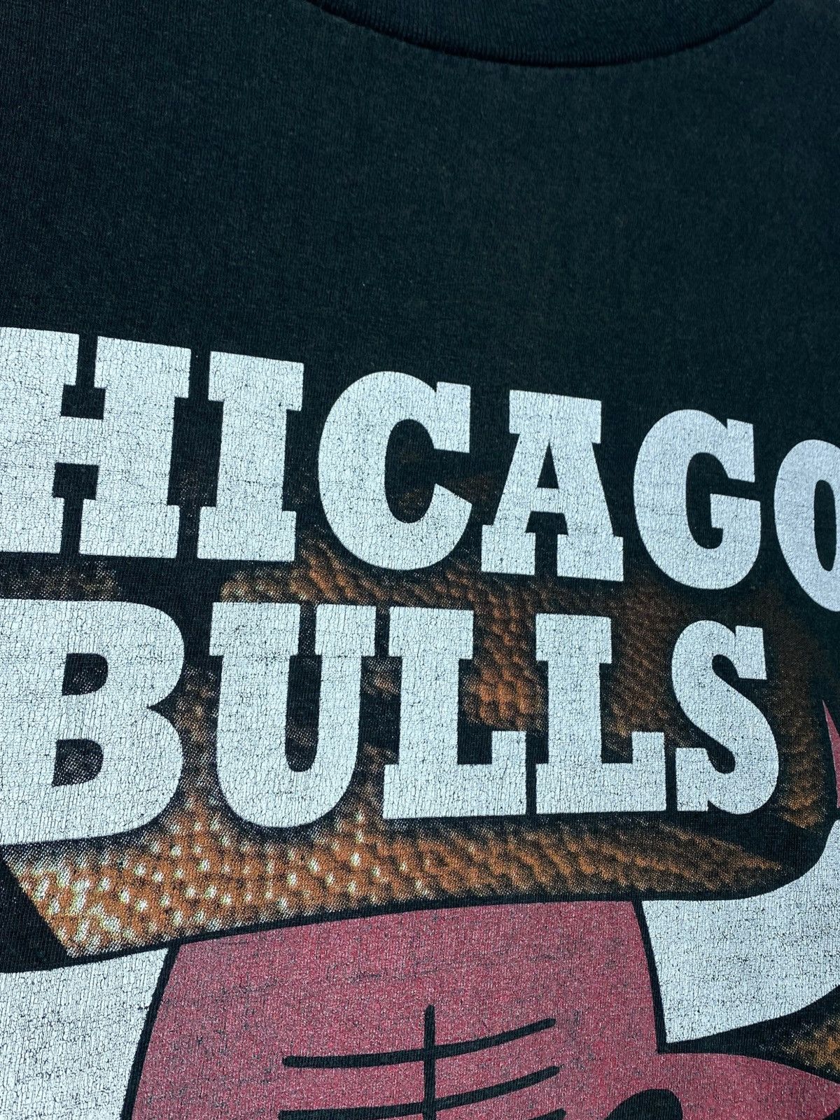 Starter Chicago Bulls Starter T-shirt 90s Size US XL / EU 56 / 4 - 10 Thumbnail