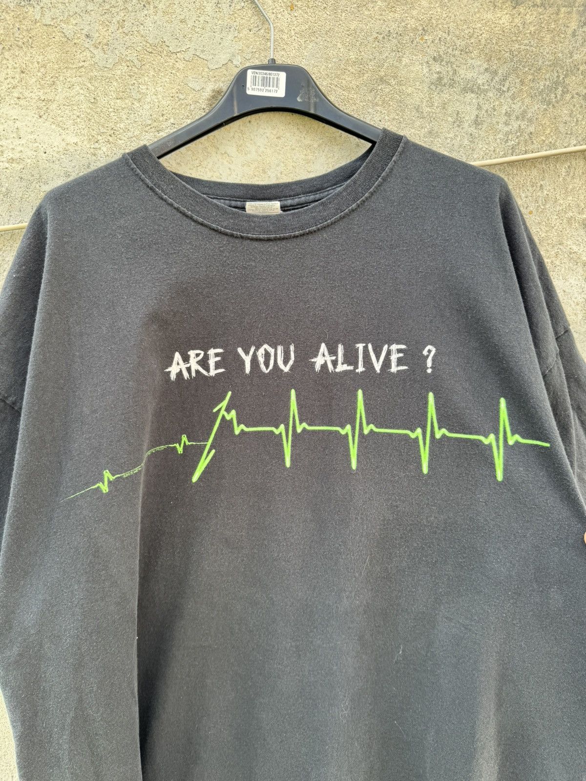 Band Tees × Metallica × Vintage Vintage 00s Metallica ARE YOU ALIVE Oversized Washed T-shirt Size US XXL / EU 58 / 5 - 7 Thumbnail