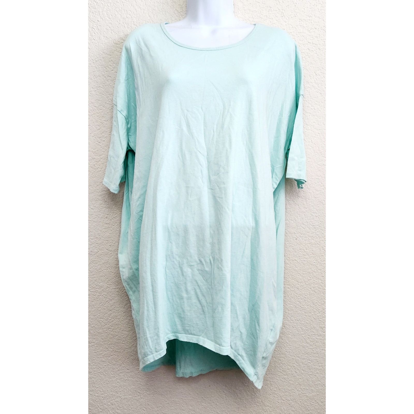 Other LulaRoe Light Blue Green Hi Low Hem Short Sleeve Top XL Soft Size XL / US 12-14 / IT 48-50 - 1 Thumbnail