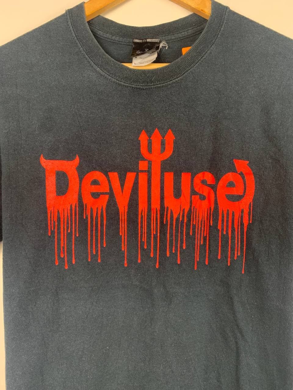Japanese Brand Vtg Deviluse Japan Streetwear Brand Red Drip Logo Tee Size US M / EU 48-50 / 2 - 3 Thumbnail