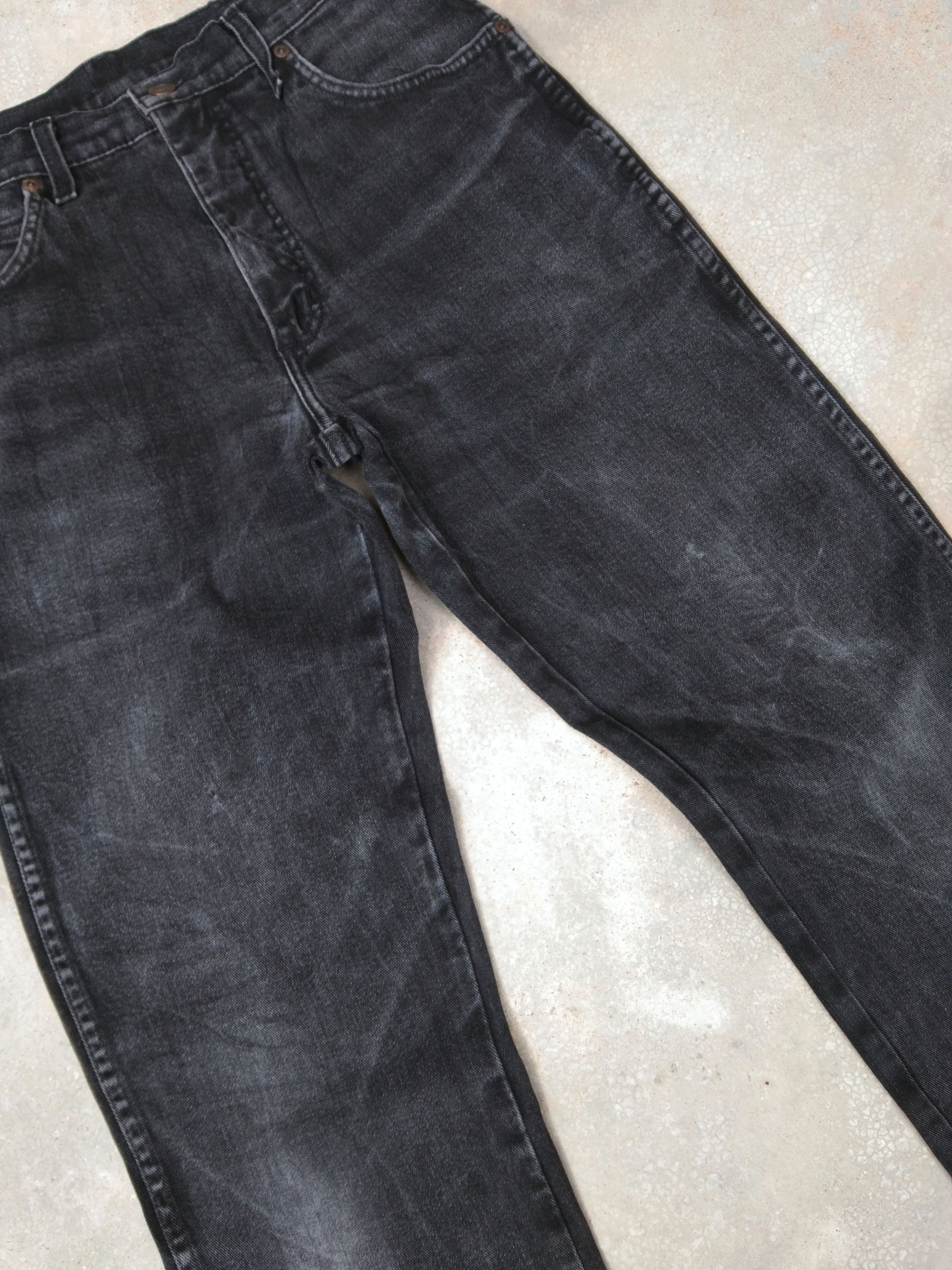 Vintage Vintage Faded Black Wrangler Distressed Jeans 30x34 Size US 30 / EU 46 - 4 Thumbnail