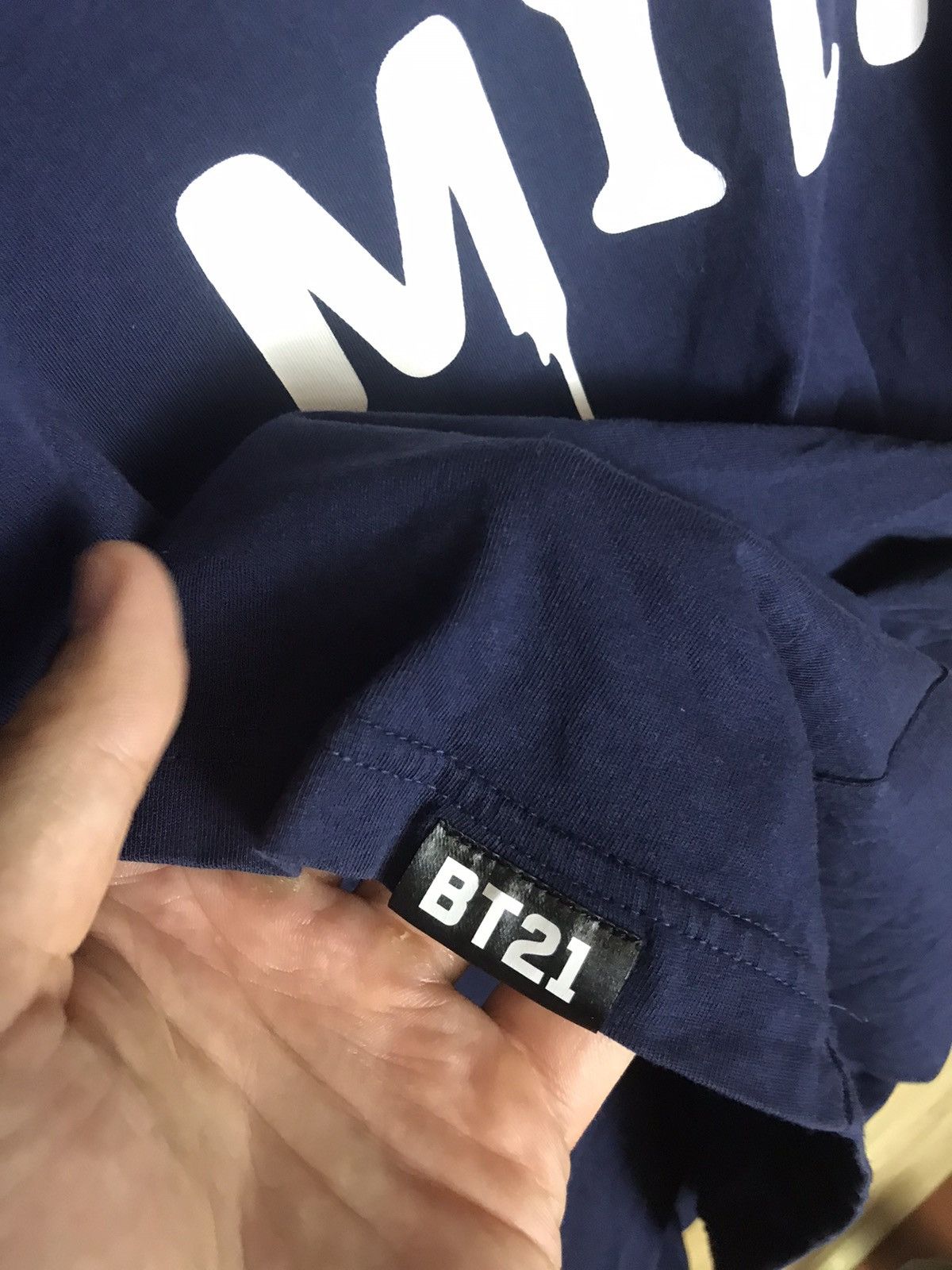 Band Tees Uniqlo X BT21 no milk t-shirt Size US L / EU 52-54 / 3 - 6 Thumbnail