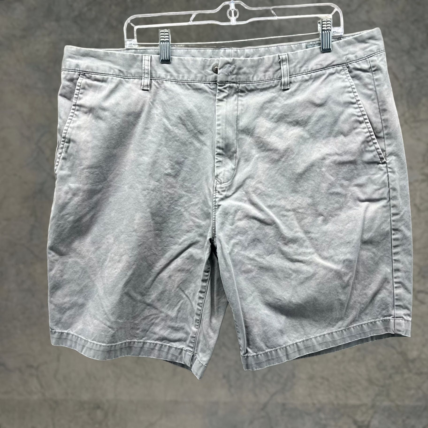 Bonobos Bonobos Shorts Mens 40 Gray Chino Flat Front Golf 9 Inch Canvas Read Size US 40 / EU 56 - 1 Thumbnail