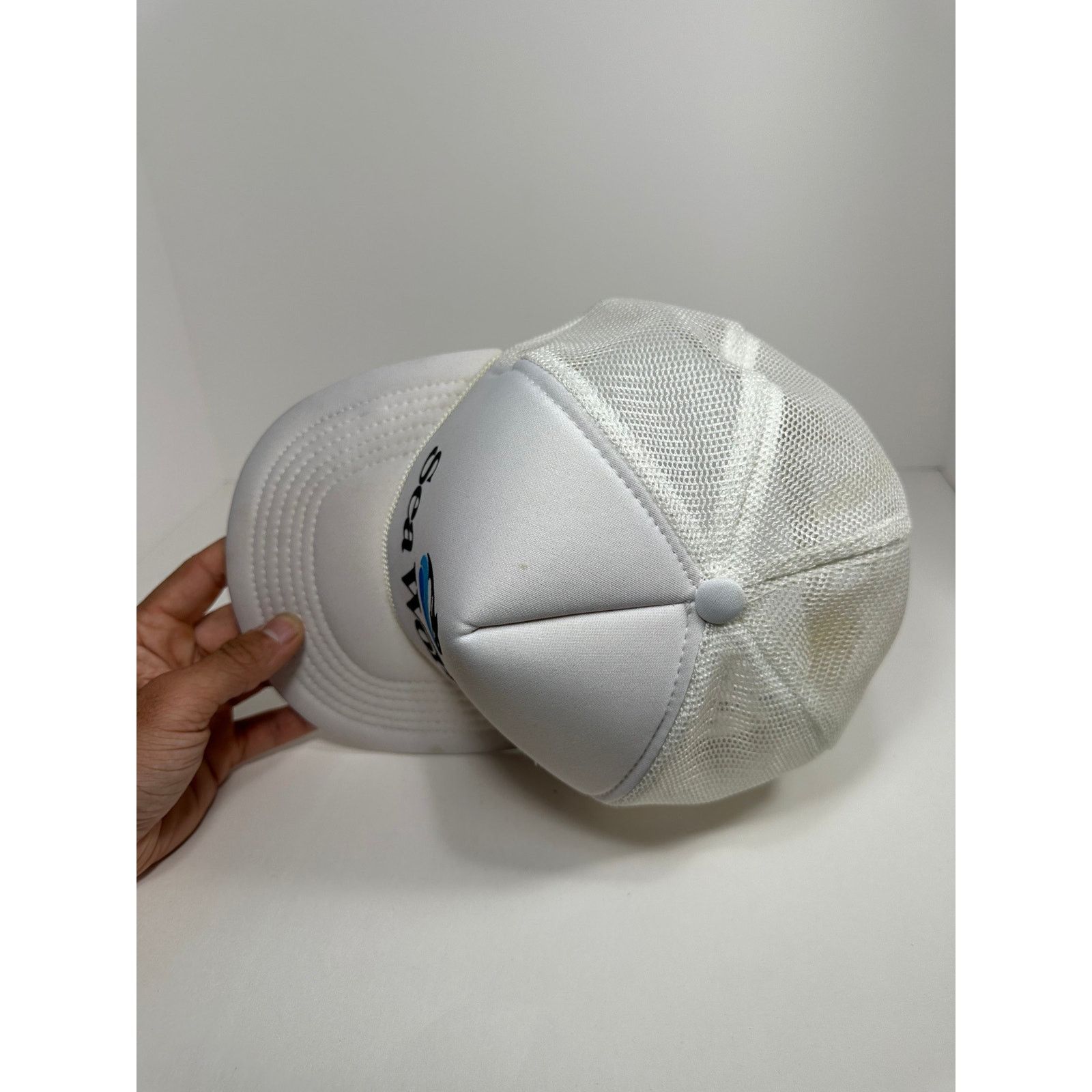 Otto × Vintage Vintage Sea World 1980s Snapback Trucker Hat White Cream Size ONE SIZE - 7 Thumbnail