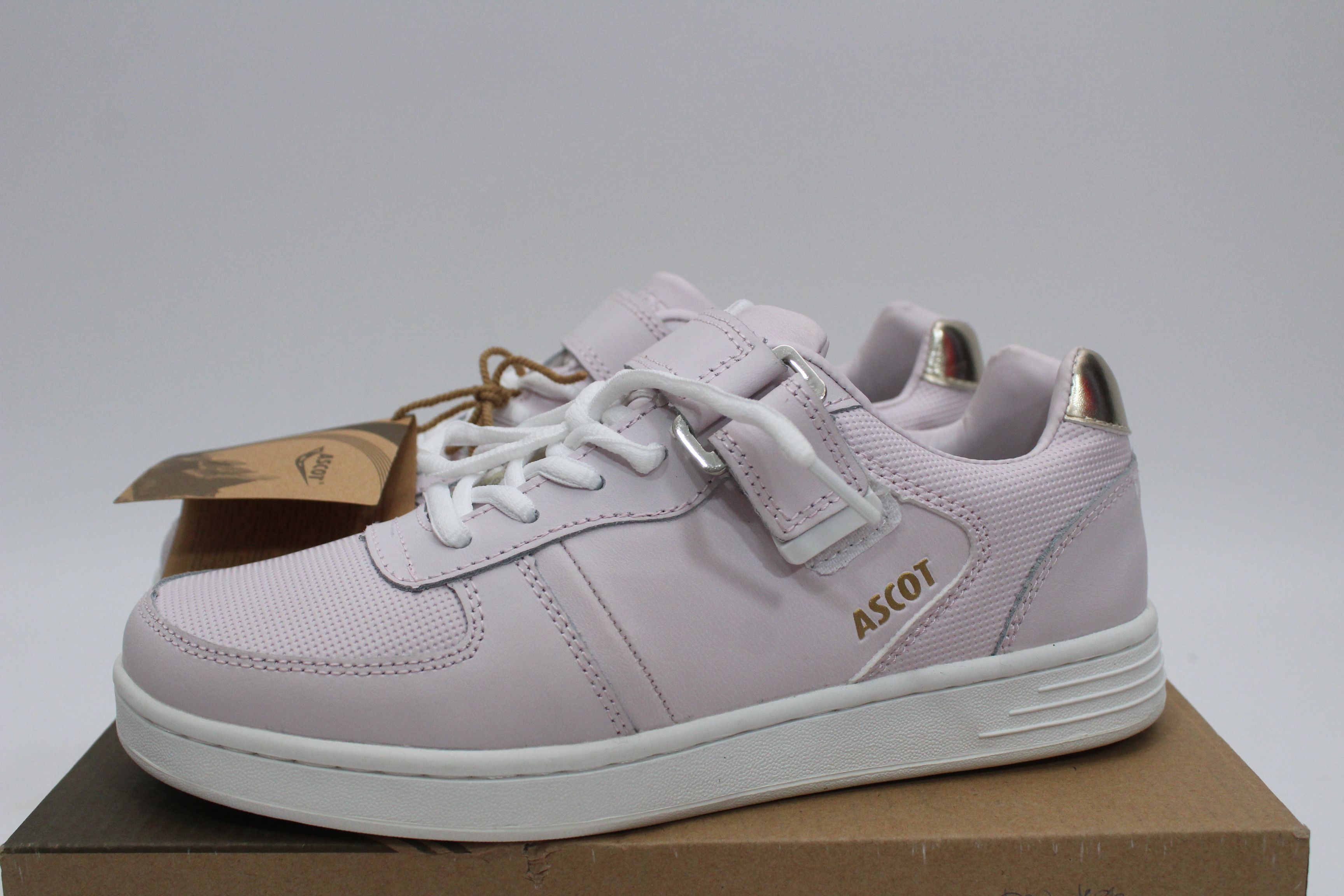 image of Ascot England Sneakers Womens Size 37 Vintage Hype in Rose