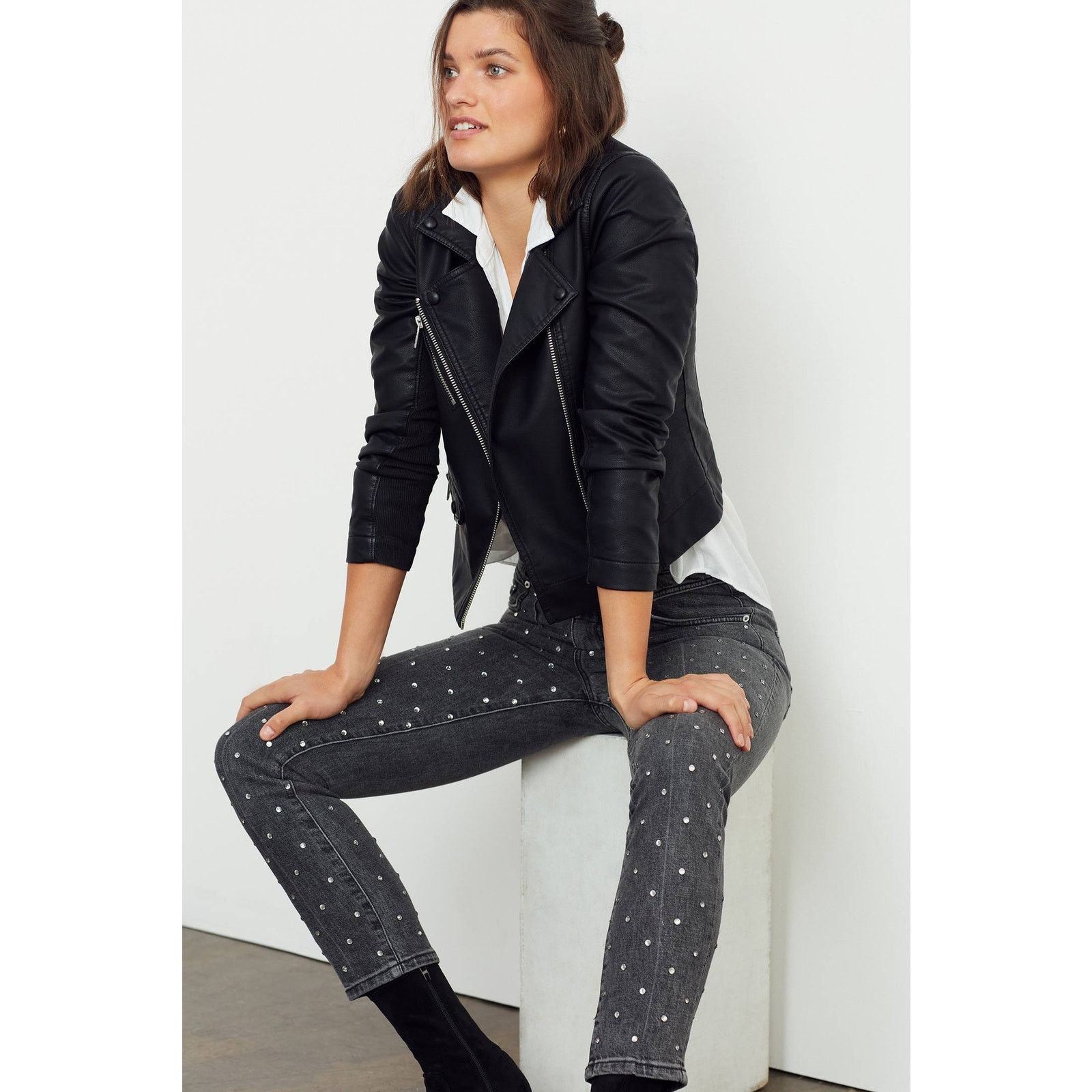 Anthropologie New Pilcro Ultra High-Rise Beaded Straight Jeans $158 Sz 28 Size 28" / US 6 / IT 42 - 4 Thumbnail