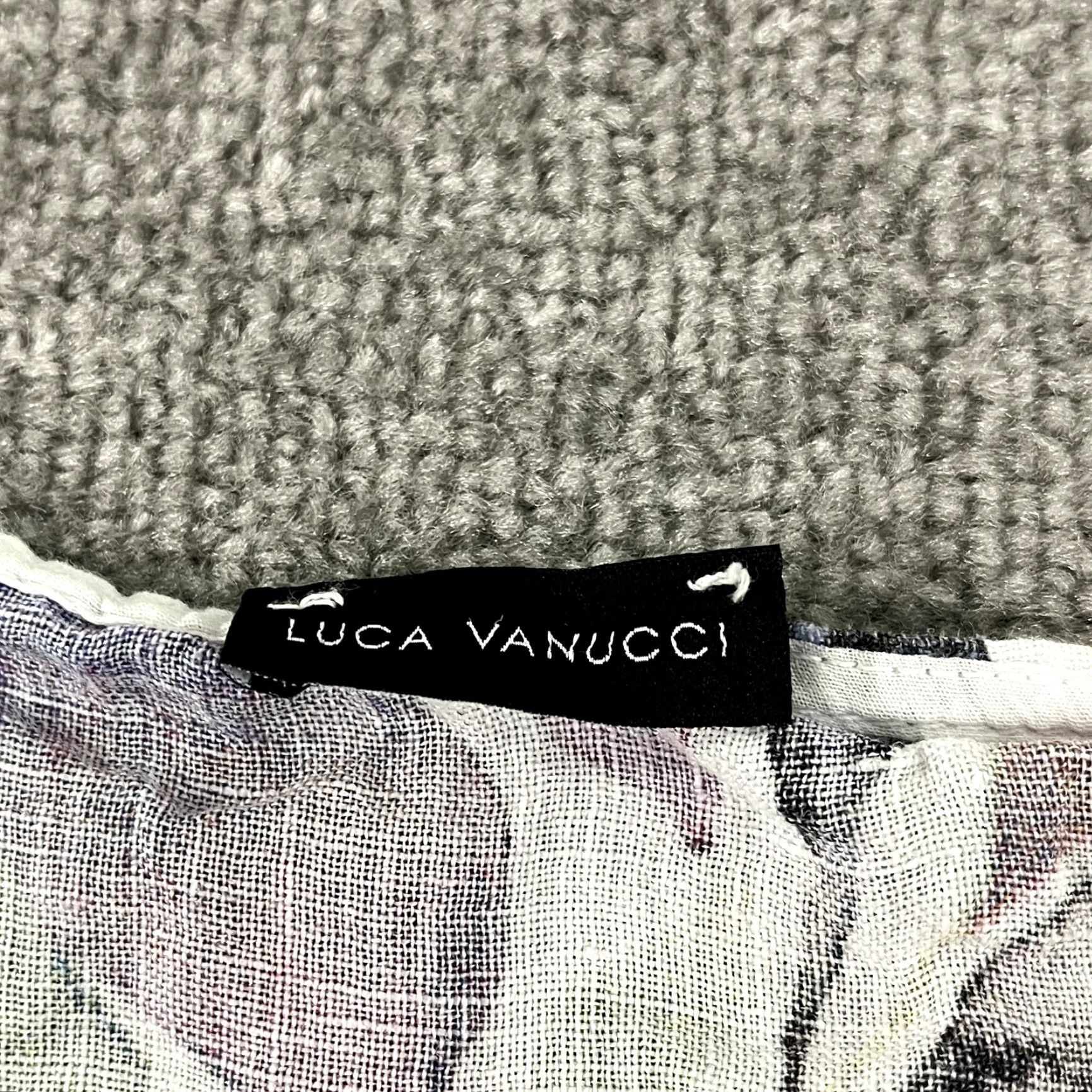 Vintage LUCA VANUCCI Blouse Women Medium White Floral Leaf 100% Linen Roll Top Italy Womens Size M / US 6-8 / IT 42-44 - 2 Thumbnail