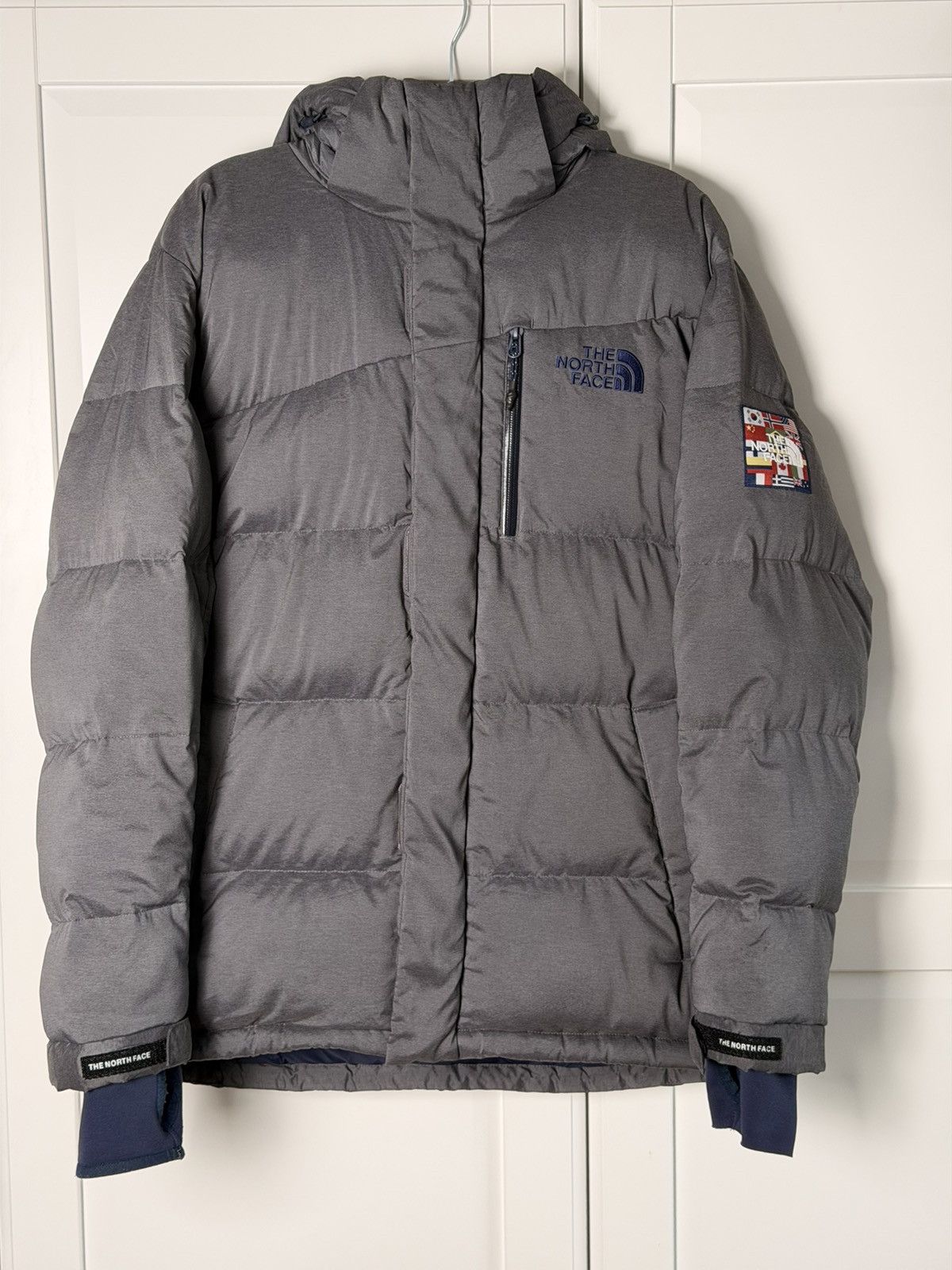 The North Face The North Face Puffer Jacket Grey - Size L Size US L / EU 52-54 / 3 - 1 Thumbnail