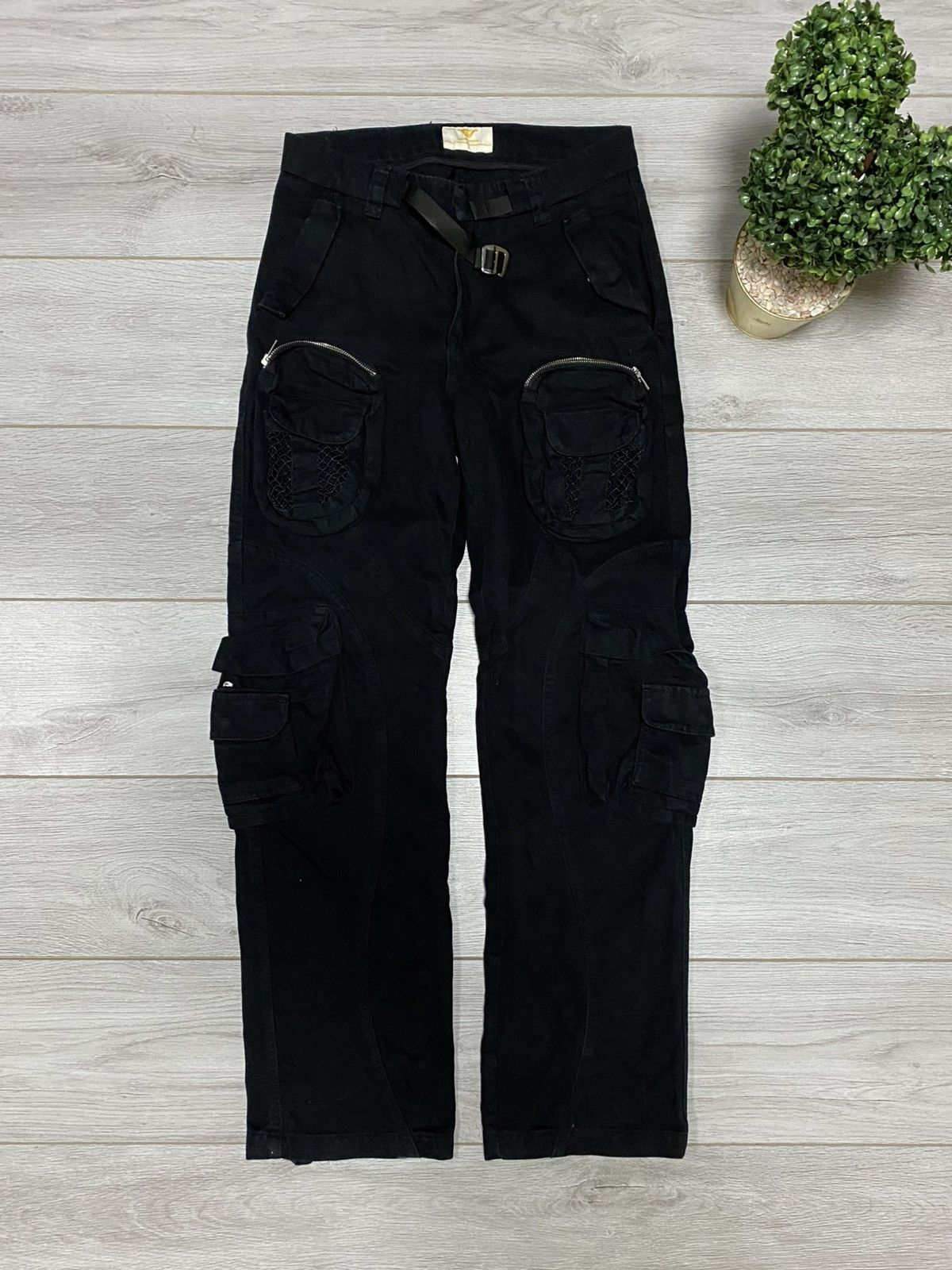 Trendt Vision Trendt Vision multi pocket cargo Y2K thick pants zippers Size US 31 - 2 Thumbnail