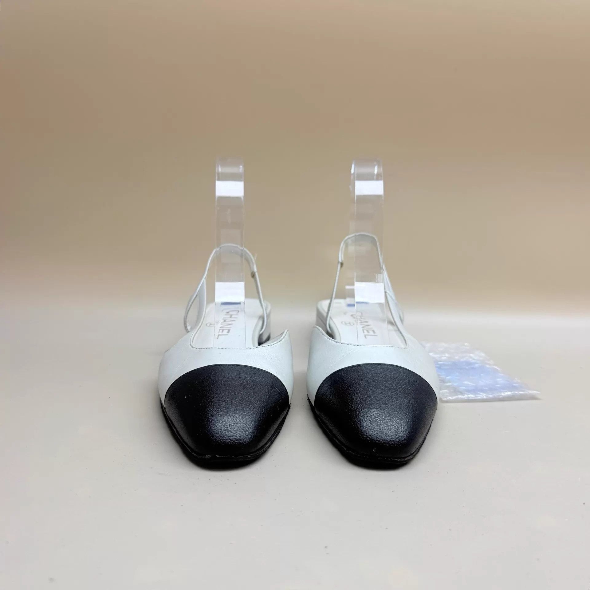 Chanel CHANEL Black & White CC Slingback 36 95 New Size US 5.5 / IT 35.5 - 2 Thumbnail