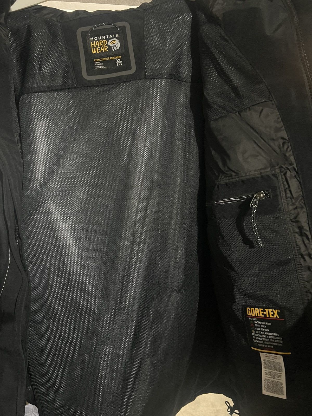 Mountain Hardwear × Stussy Stussy x mountain hardwear black rain/snow jacket Size US XL / EU 56 / 4 - 8 Thumbnail
