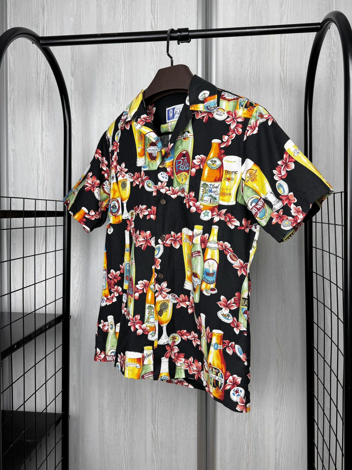 Other RJC Big Wave Pale Ale Beer Men's Hawaiian Shirt size S Size US S / EU 44-46 / 1 - 5 Thumbnail