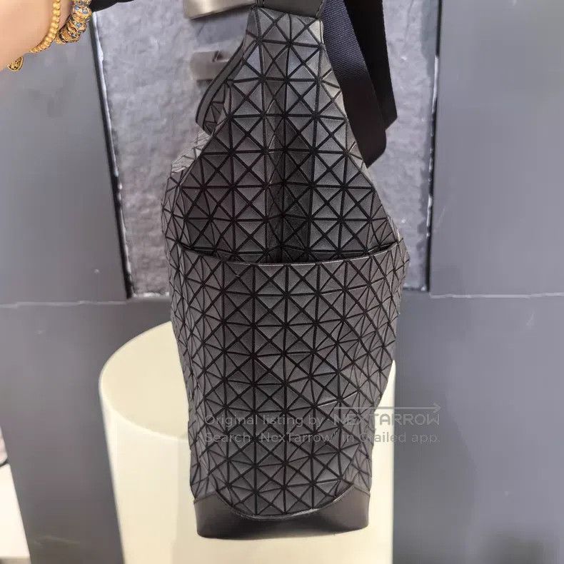 Issey Miyake Issey Miyake Black Crossbody Bag Size ONE SIZE - 2 Thumbnail