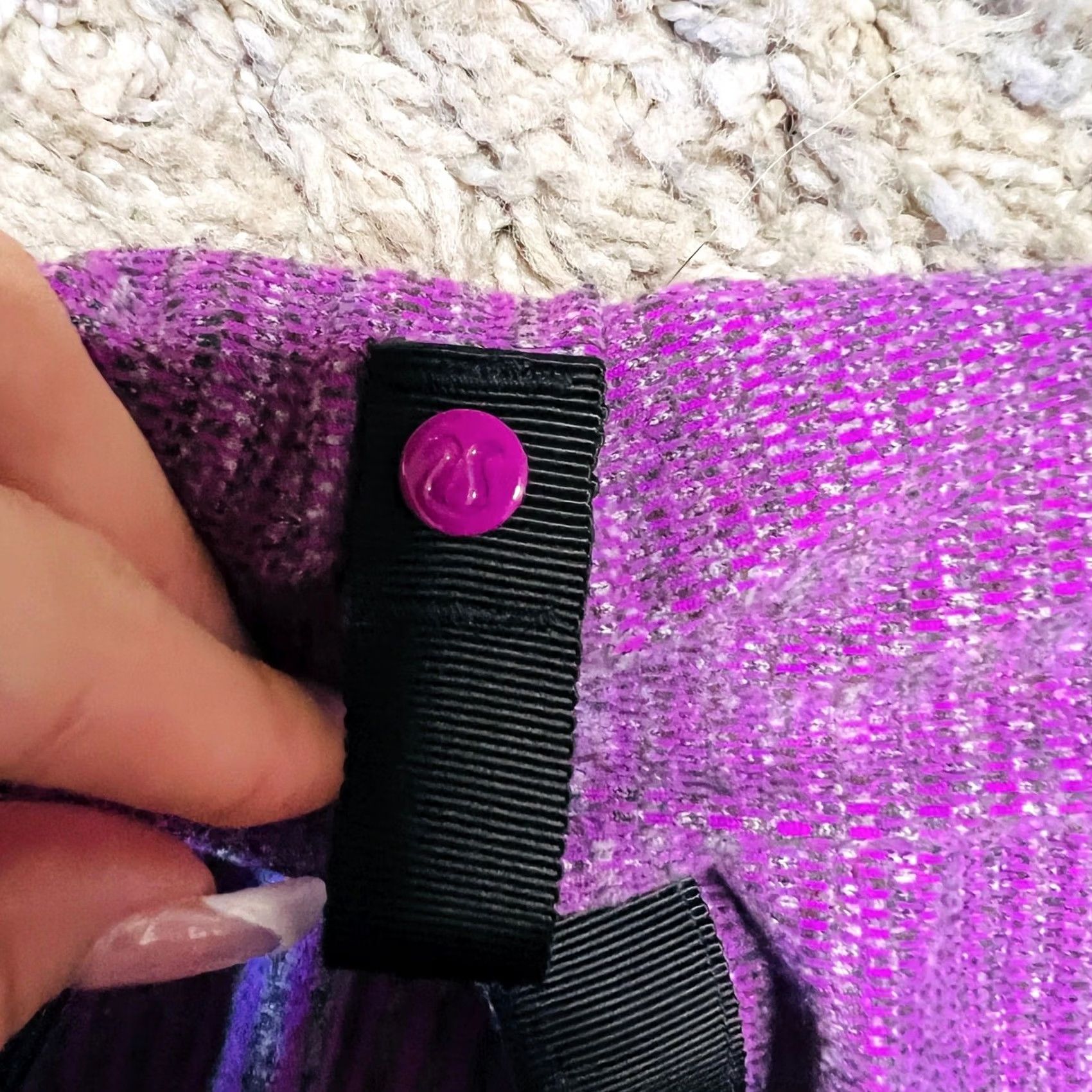 Lululemon Lululemon Purple Infinity Scarf Soft Snap Outdoors Women Size ONE SIZE - 4 Thumbnail