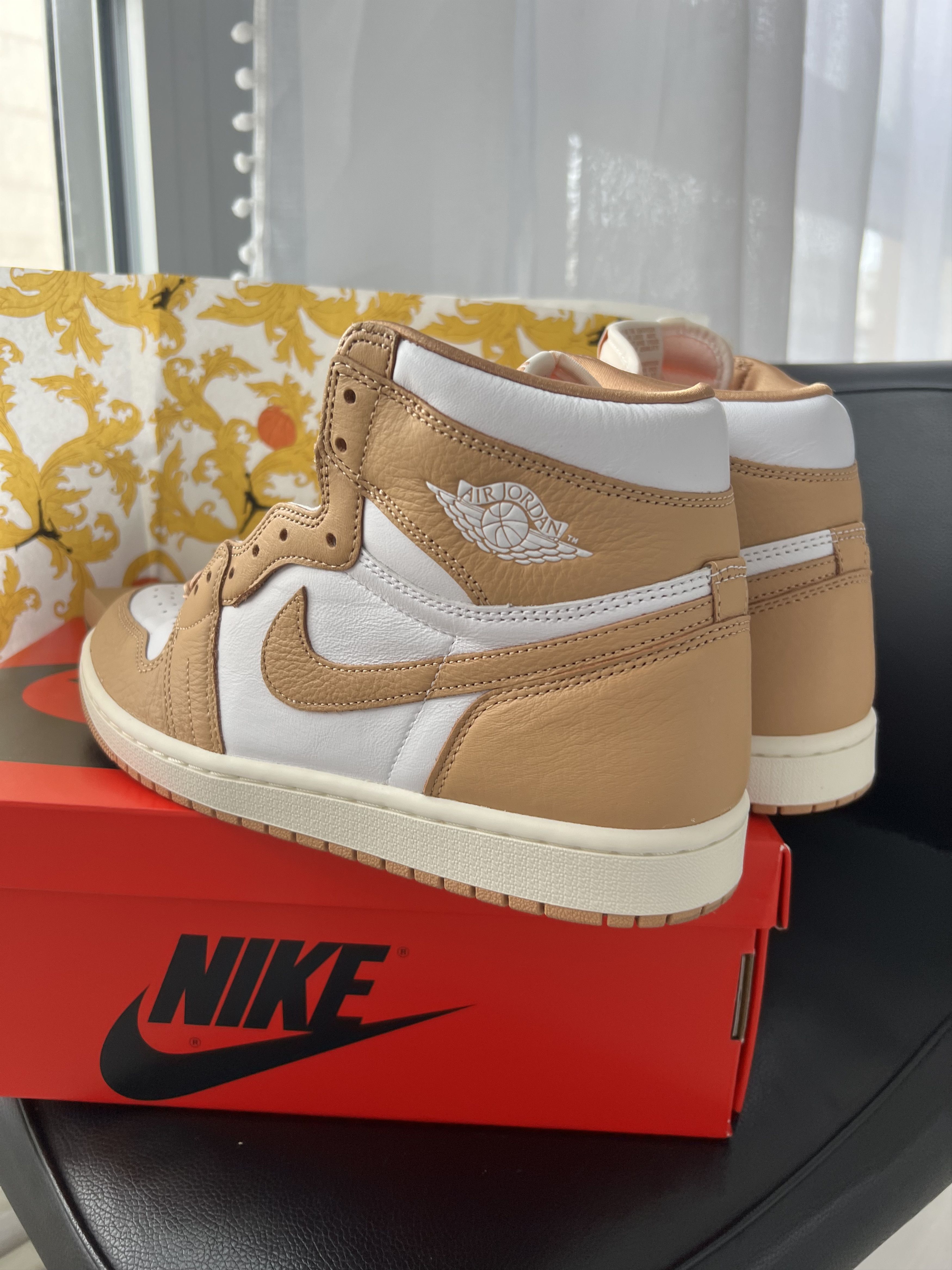 Jordan Brand × Nike Nike Air Jordan 1 High Retro OG Praline Size US 11 / IT 41 - 7 Thumbnail