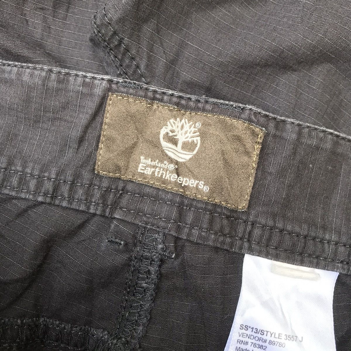 Timberland Timberland Black Cargo short pants Tactical Rip off pattern Size US 36 / EU 52 - 2 Thumbnail