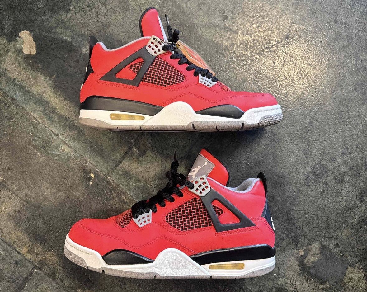 Jordan Brand Jordan 4 Toro Bravo Size US 10 / EU 43 - 1 Thumbnail