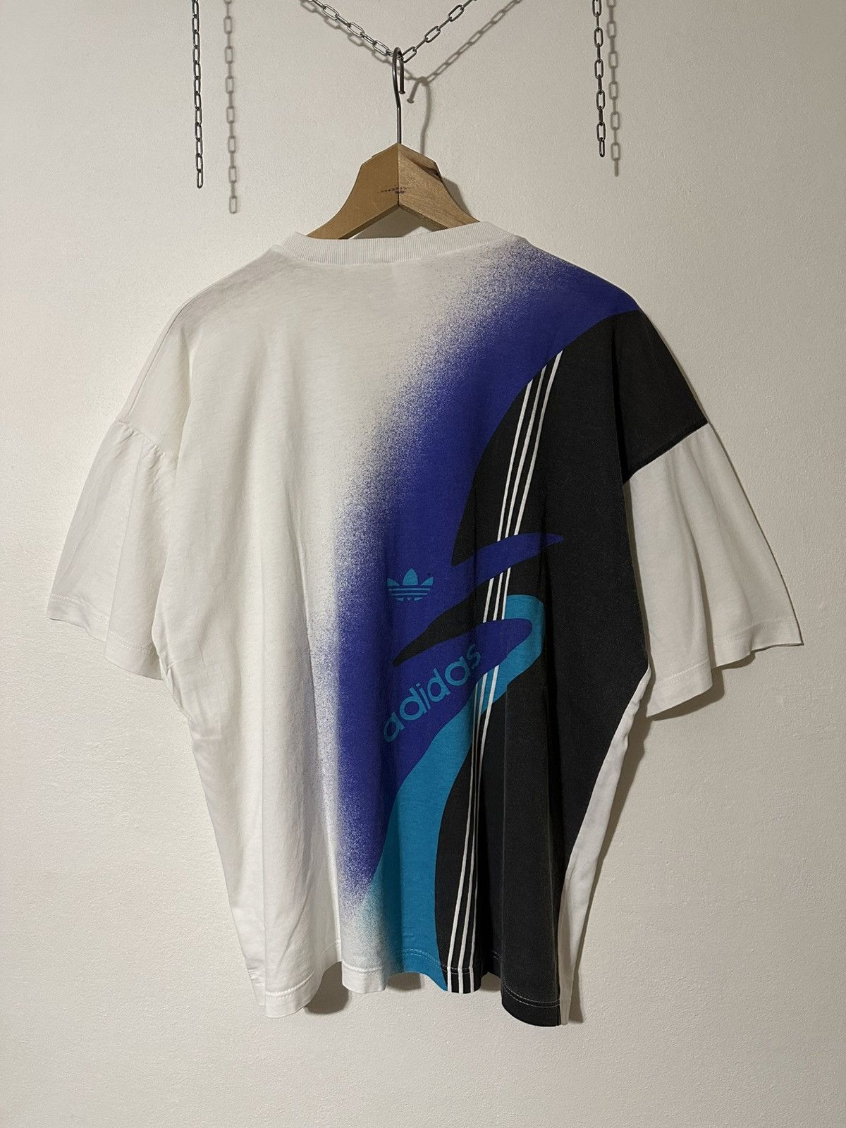 Adidas Adidas VTG🔥RARE TEE Size US XL / EU 56 / 4 - 1 Thumbnail
