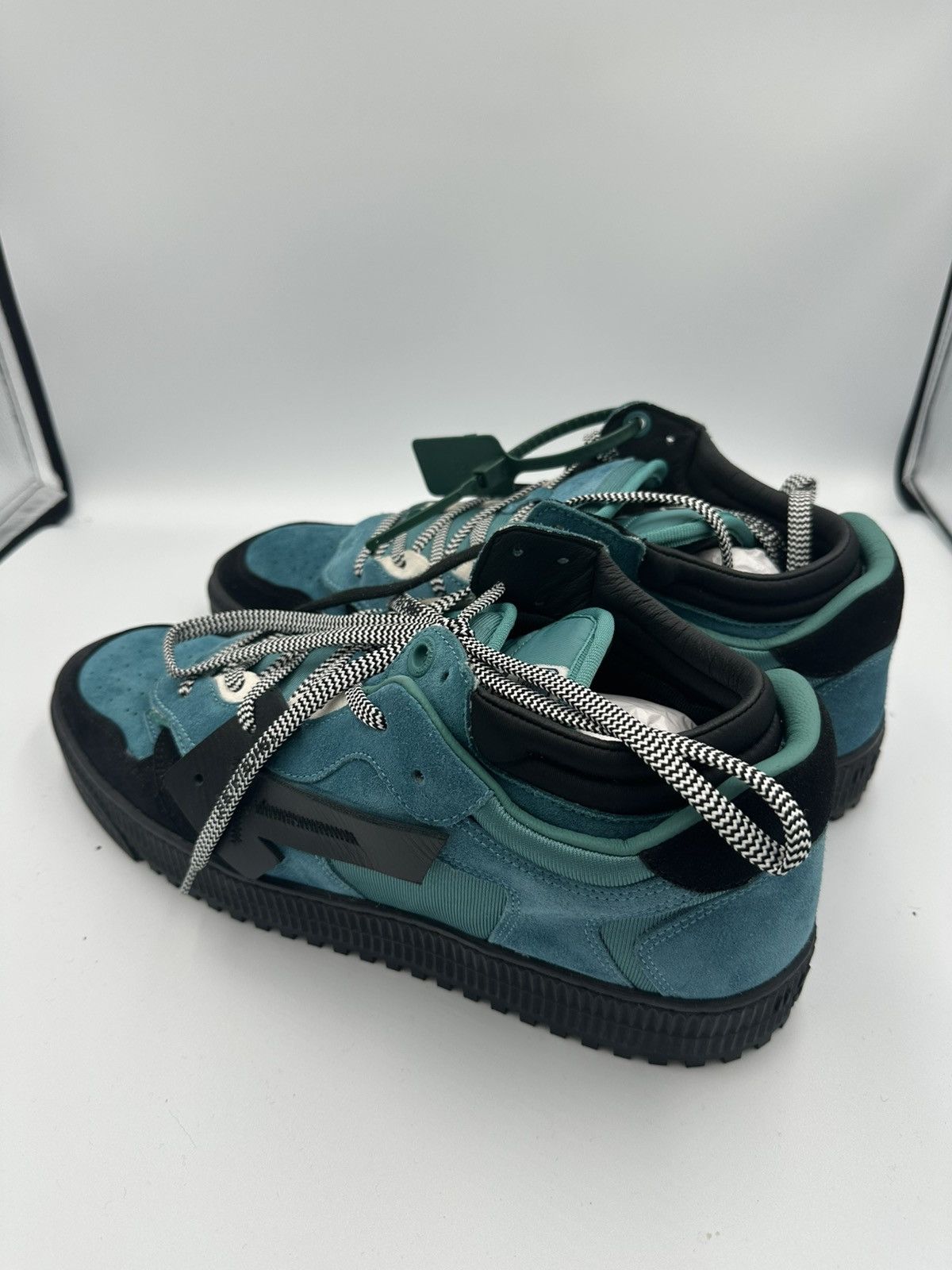 Off-White Floating Arrow Suede Sneakers in Multicolor Size US 13 / EU 46 - 5 Thumbnail