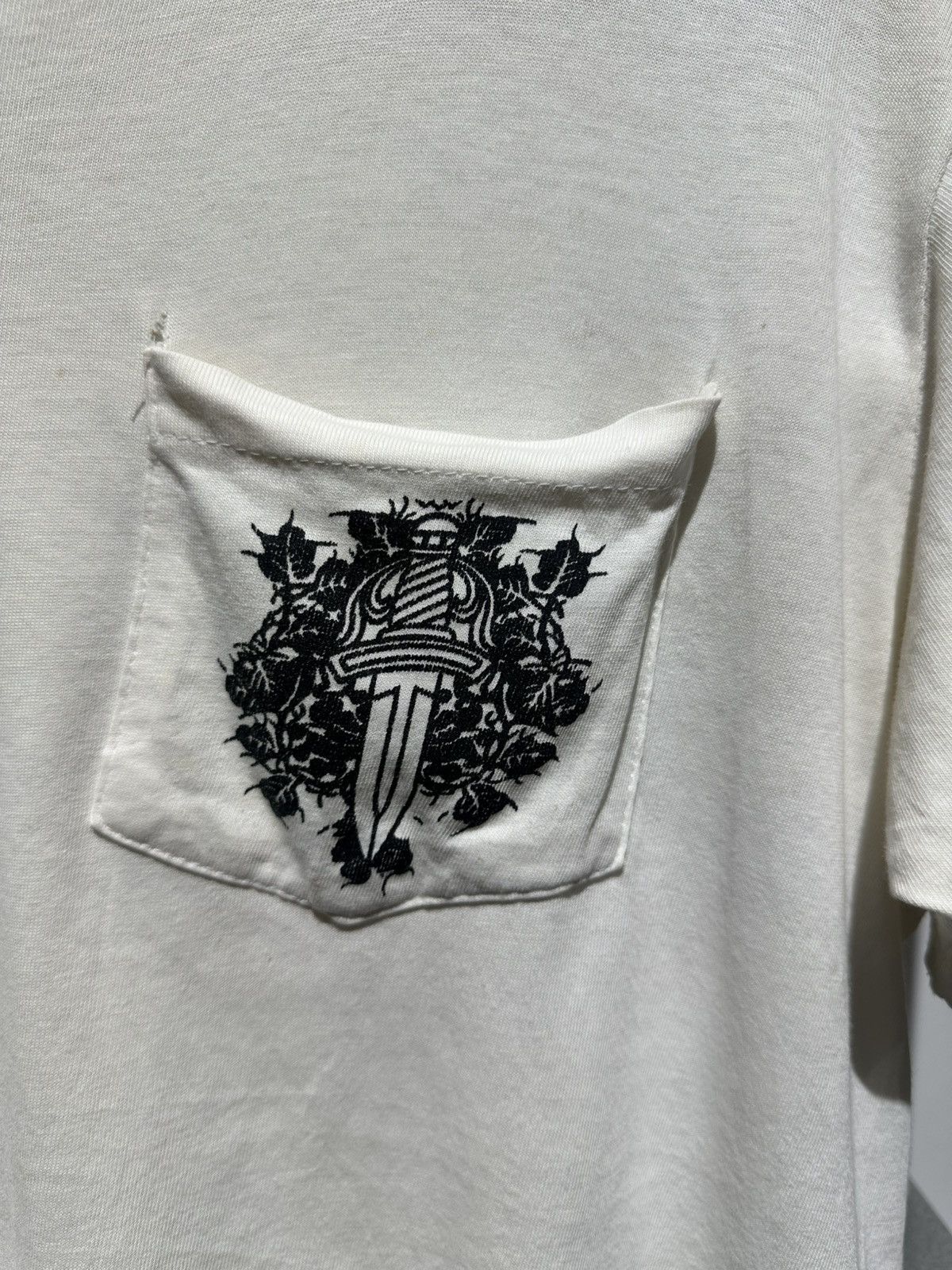 Vintage distressed vintage chrome hearts pocket tee Size US L / EU 52-54 / 3 - 3 Thumbnail
