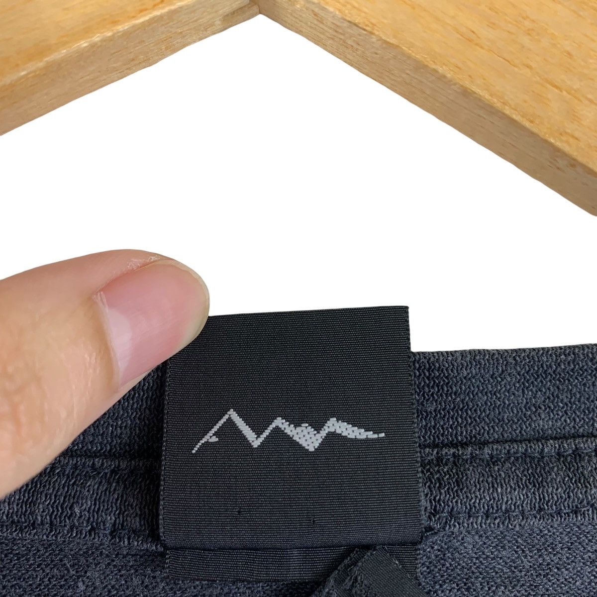 Manastash × Vintage Vintage MANASTASH black on black centre logo embroidery tee Size US M / EU 48-50 / 2 - 9 Thumbnail