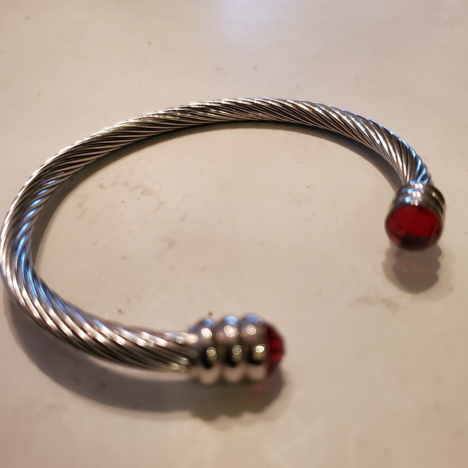 The Unbranded Brand Vintage Silver Tone Twisted Rope Cuff Bracelet Red Beading Size ONE SIZE - 2 Thumbnail